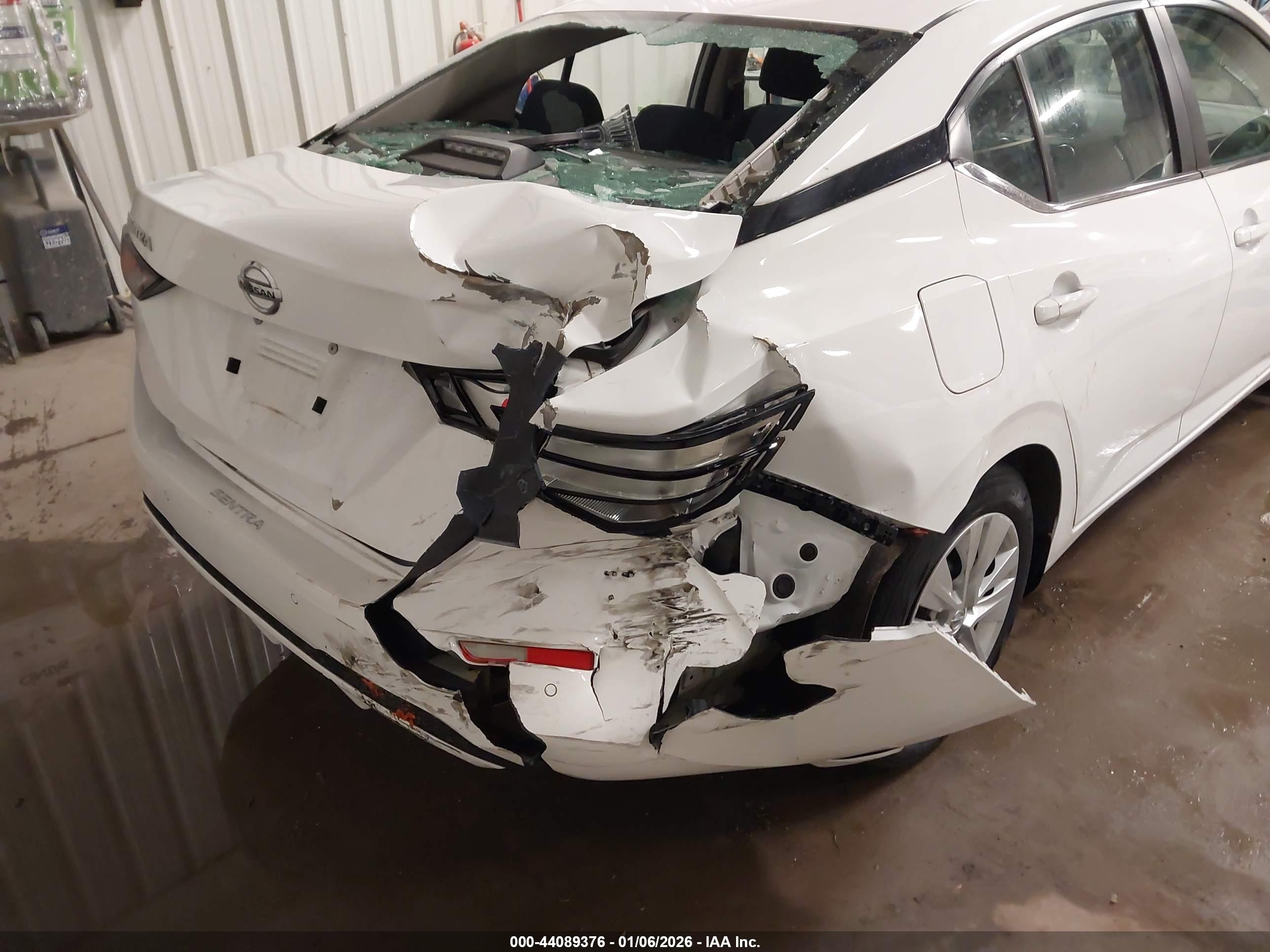 NISSAN SENTRA image 6