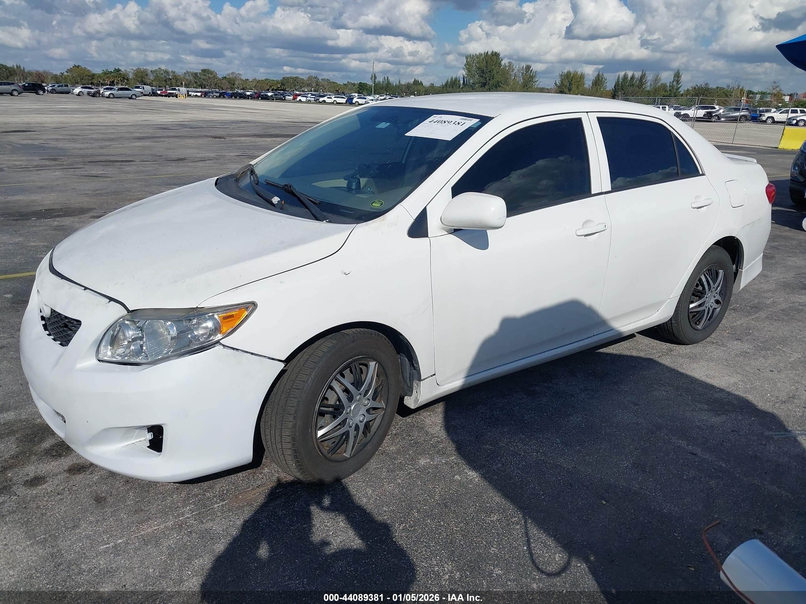 TOYOTA COROLLA image 2