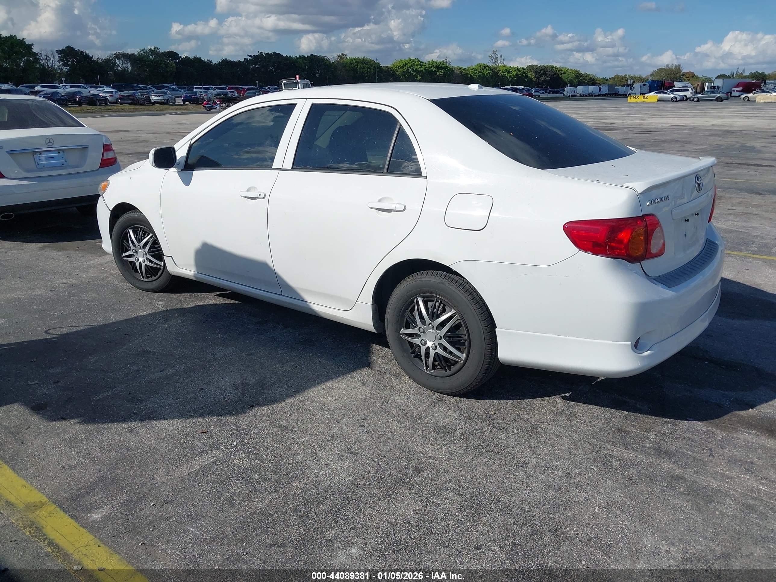 TOYOTA COROLLA image 3