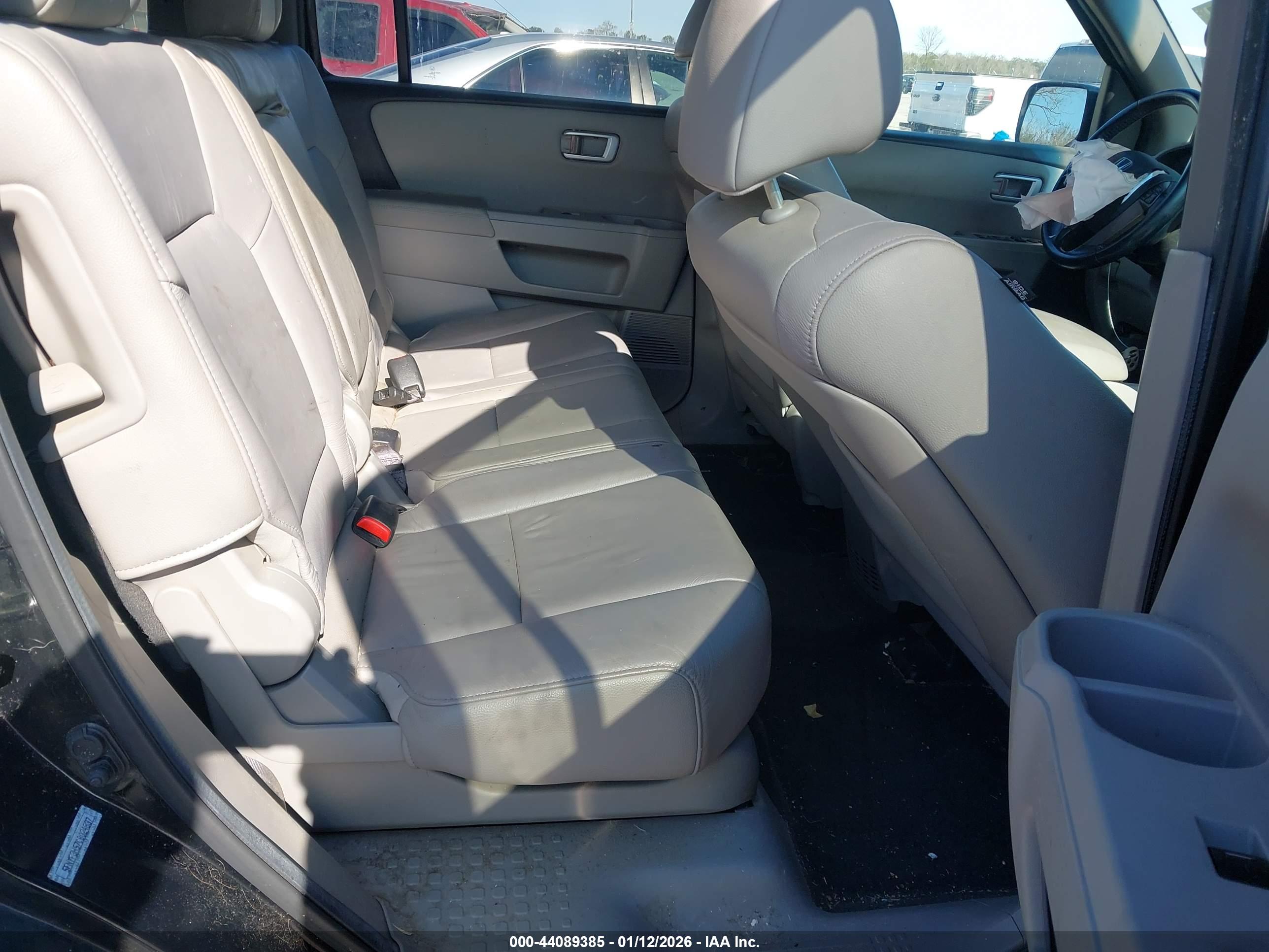 HONDA PILOT image 8