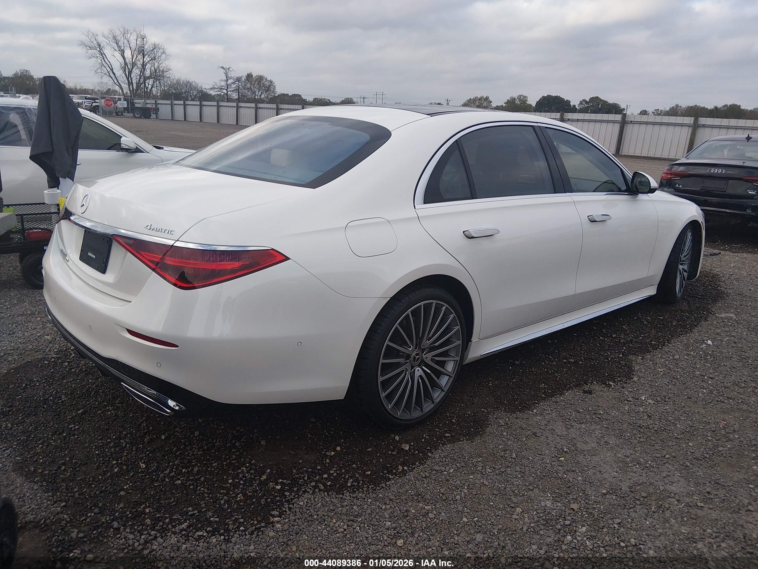 MERCEDES-BENZ S image 4