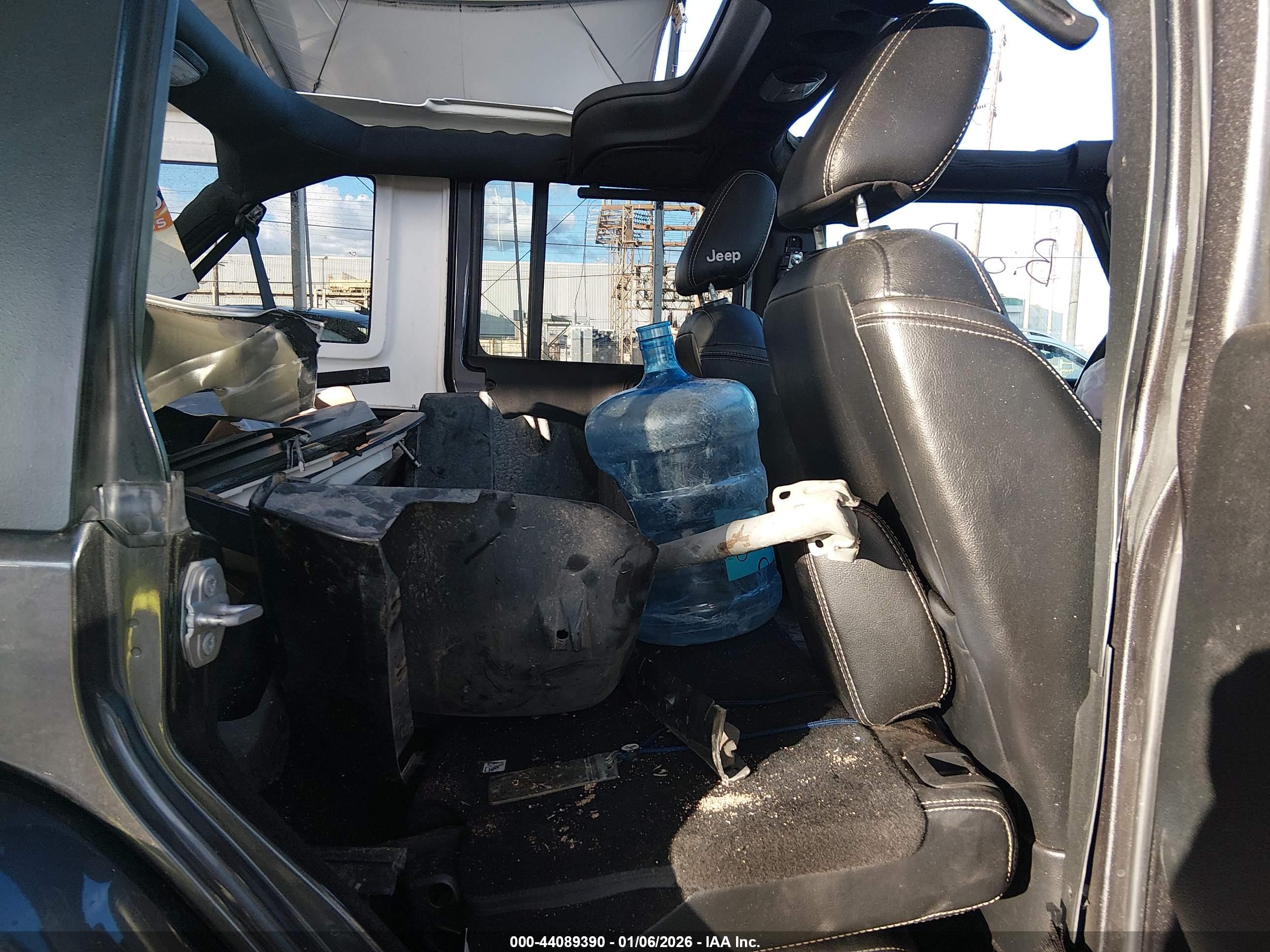 JEEP WRANGLER image 8