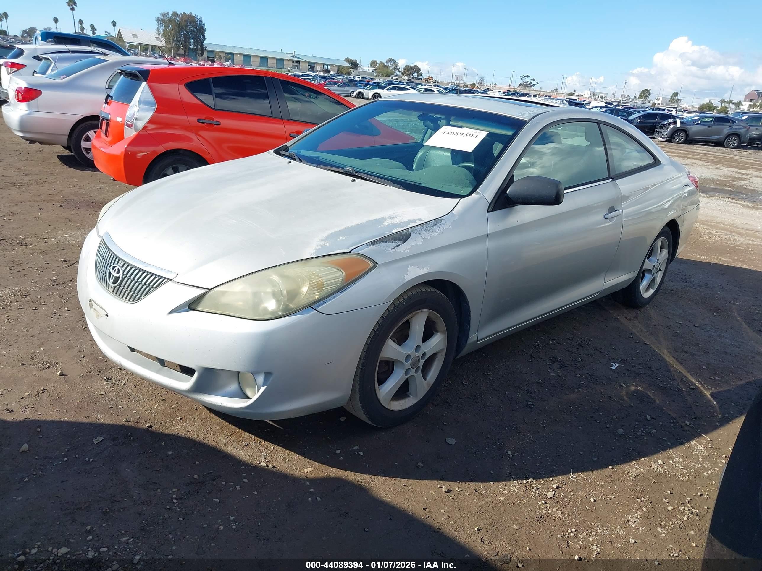 TOYOTA CAMRY image 2