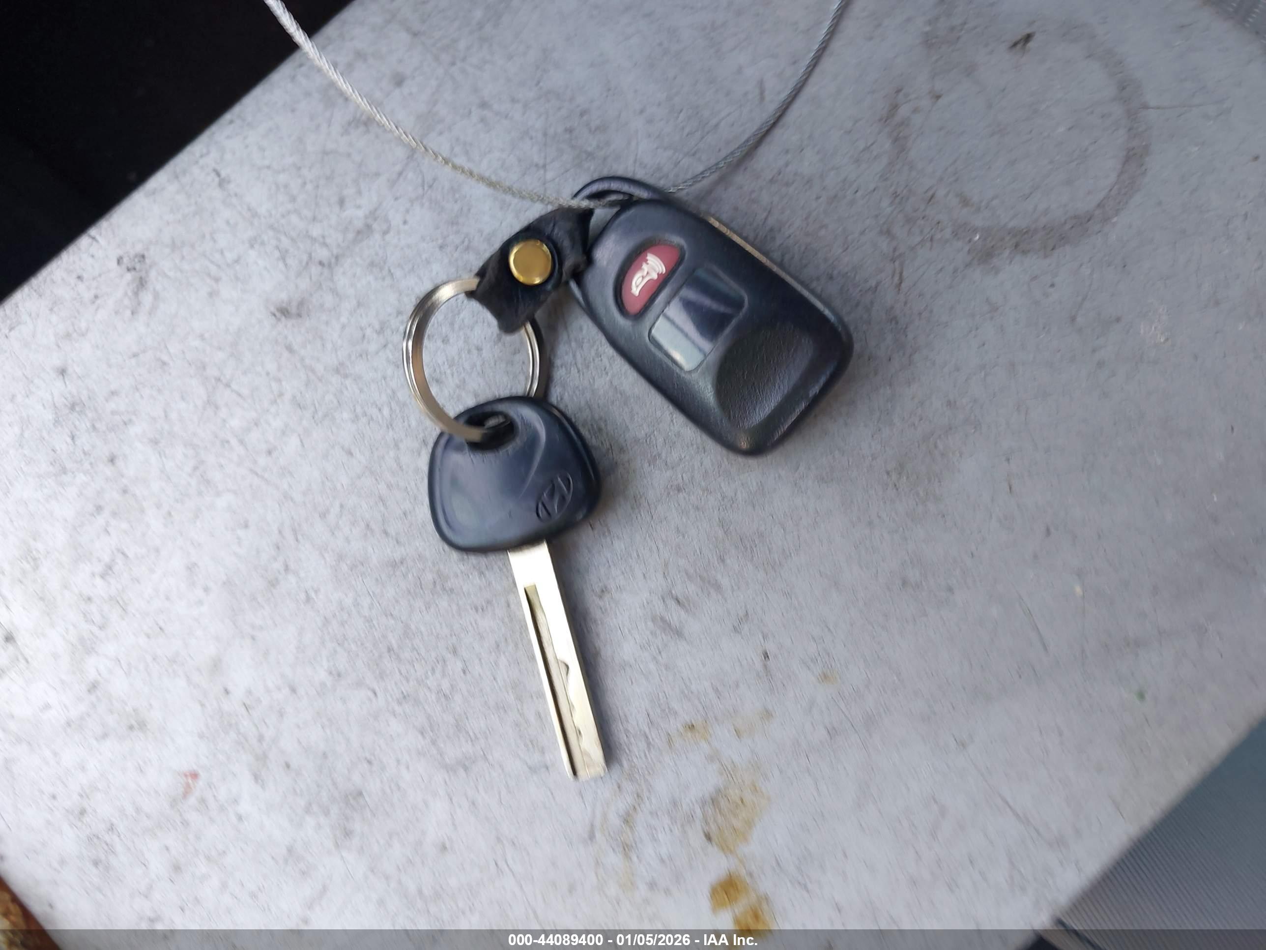 HYUNDAI ACCENT image 11
