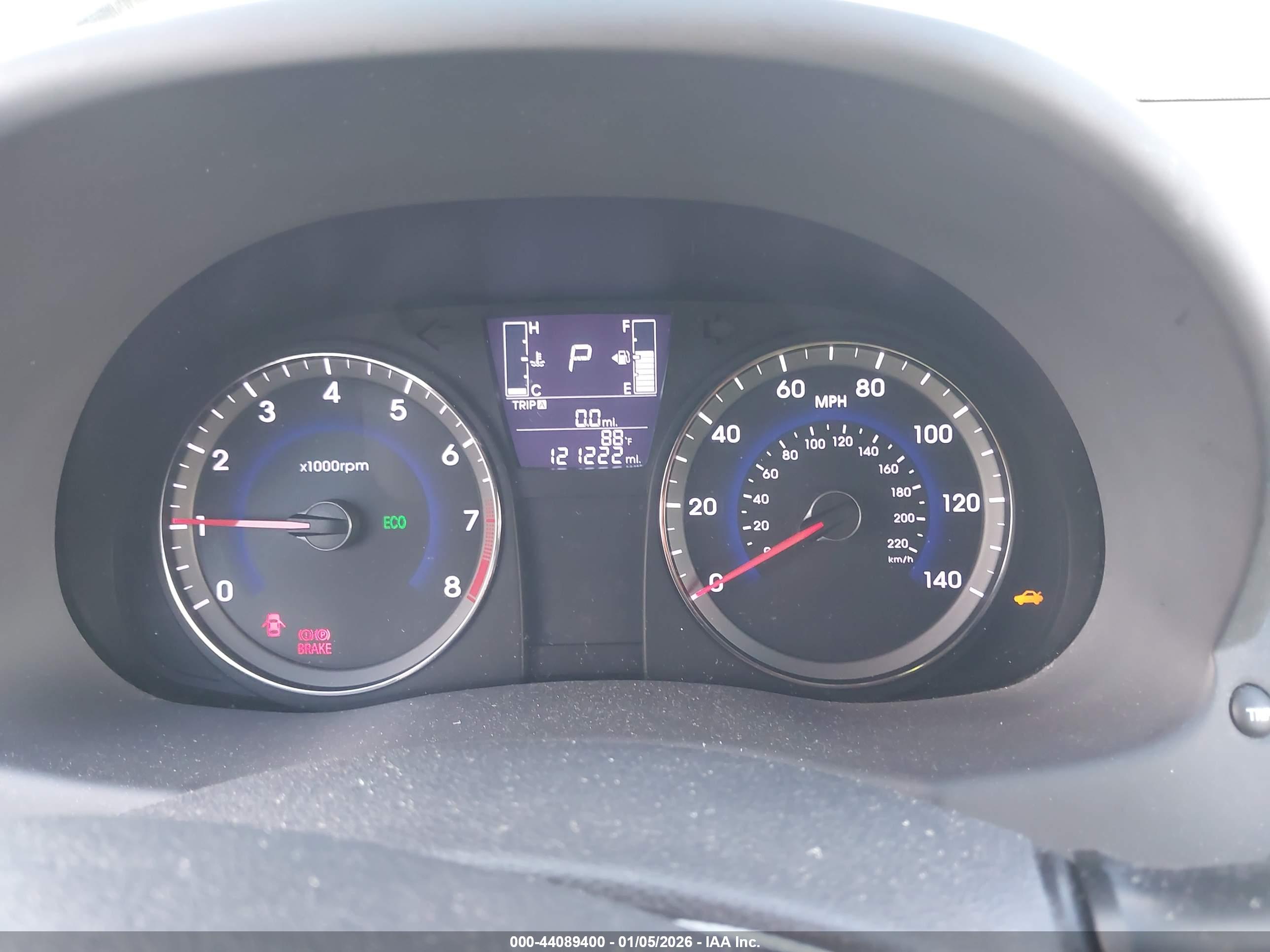 HYUNDAI ACCENT image 7