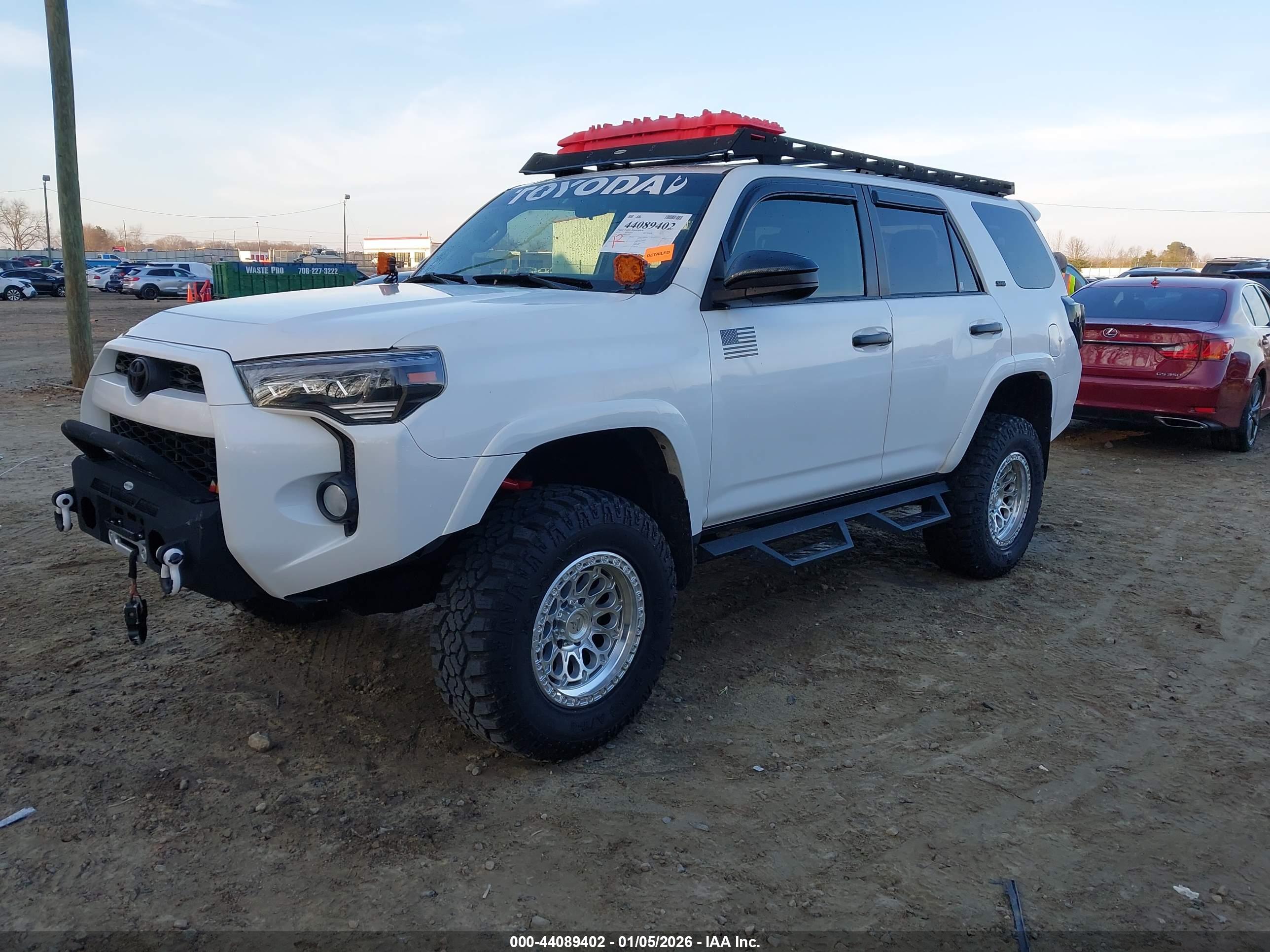 TOYOTA 4RUNNER image 2