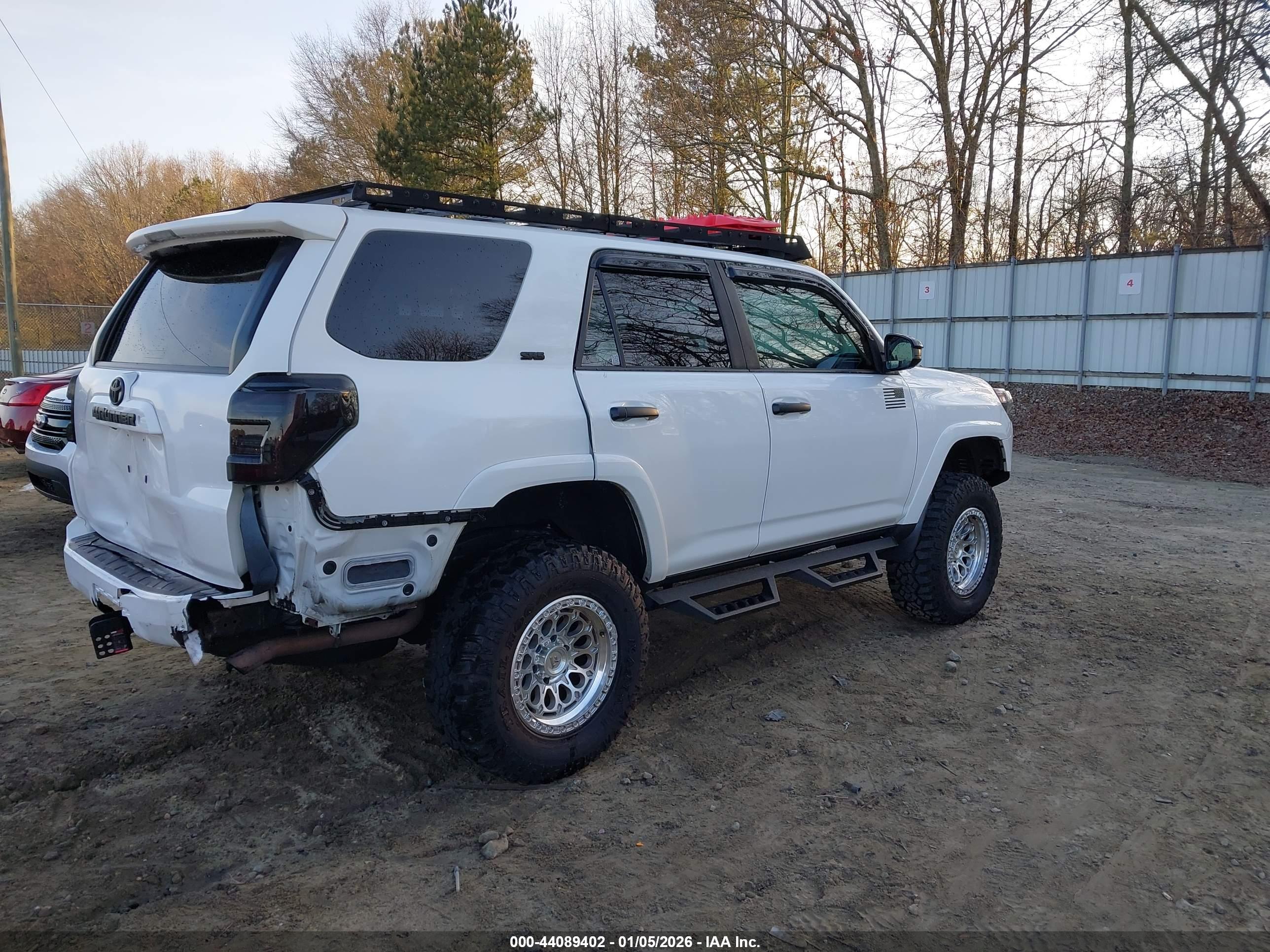 TOYOTA 4RUNNER image 4