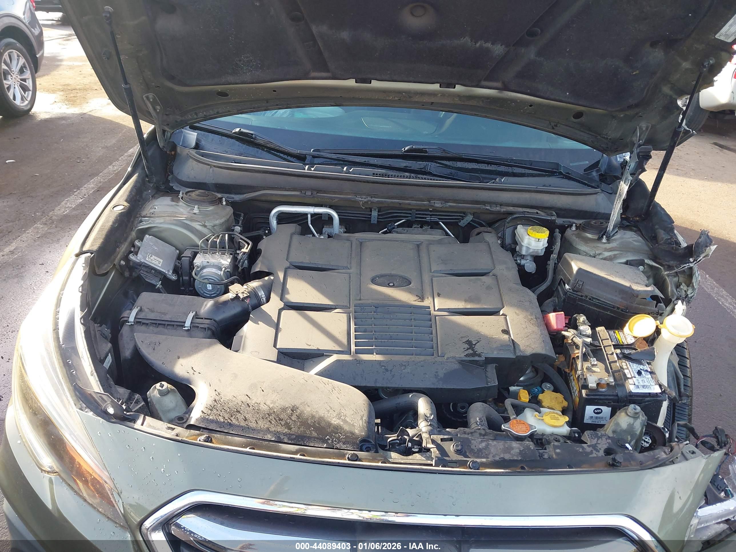 SUBARU OUTBACK image 10