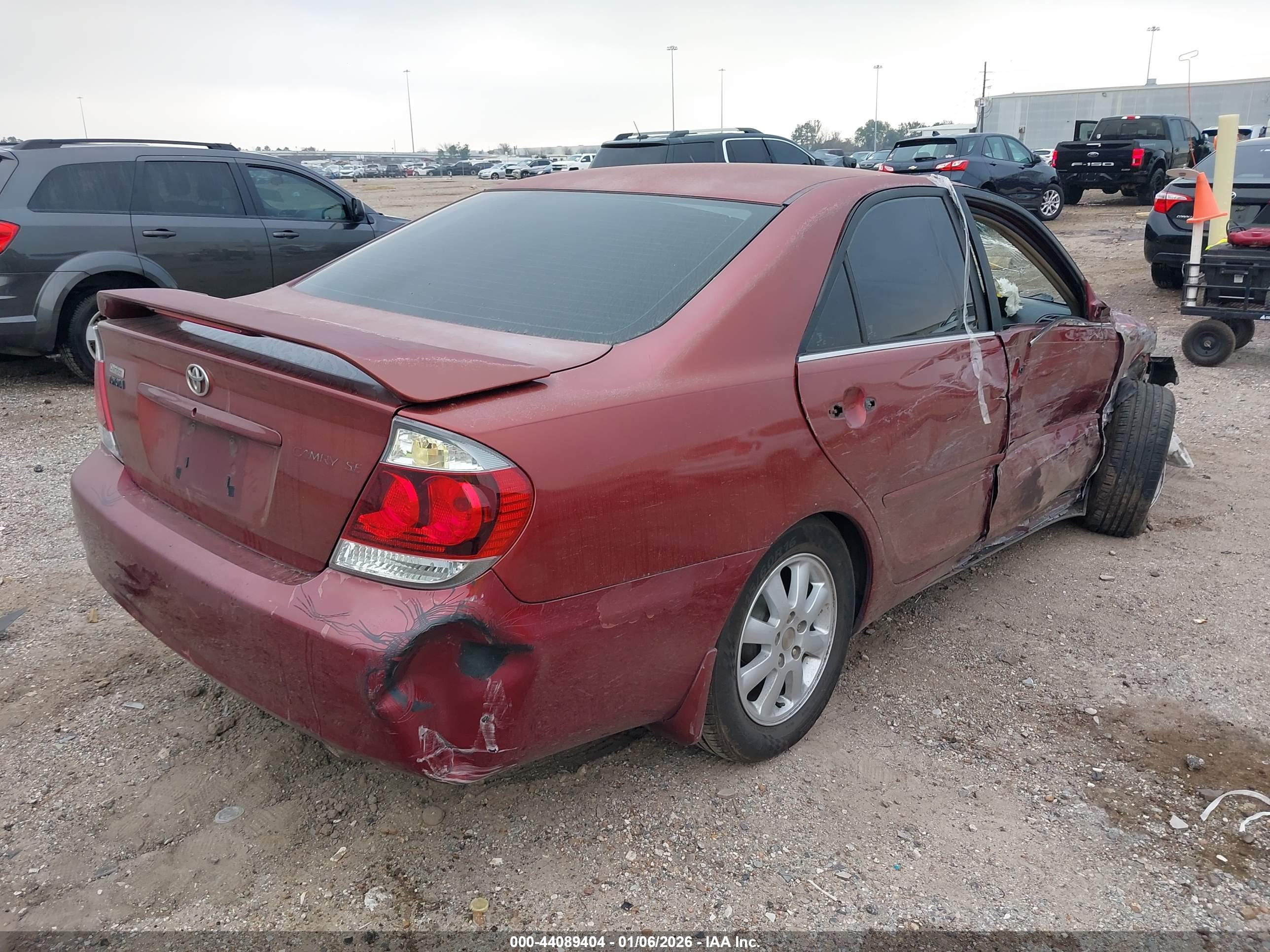 TOYOTA CAMRY image 4
