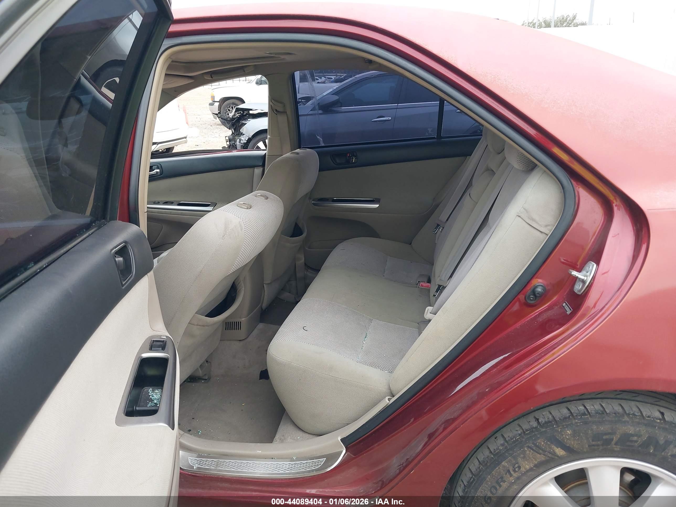 TOYOTA CAMRY image 8