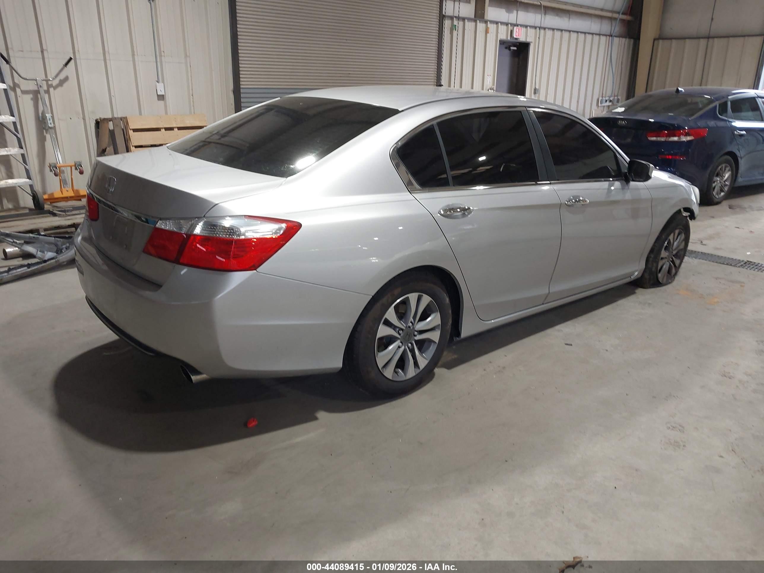 HONDA ACCORD image 4