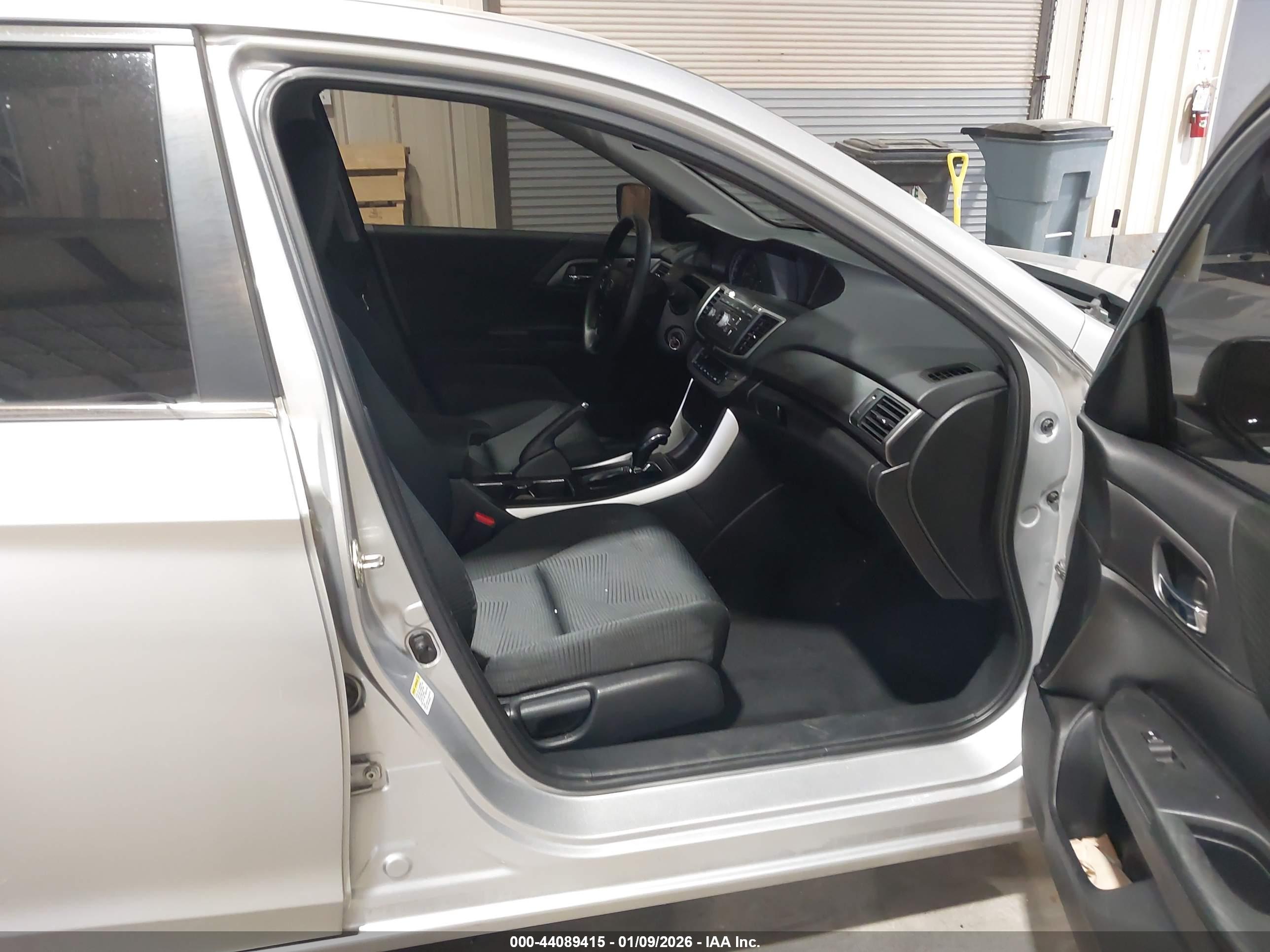 HONDA ACCORD image 5