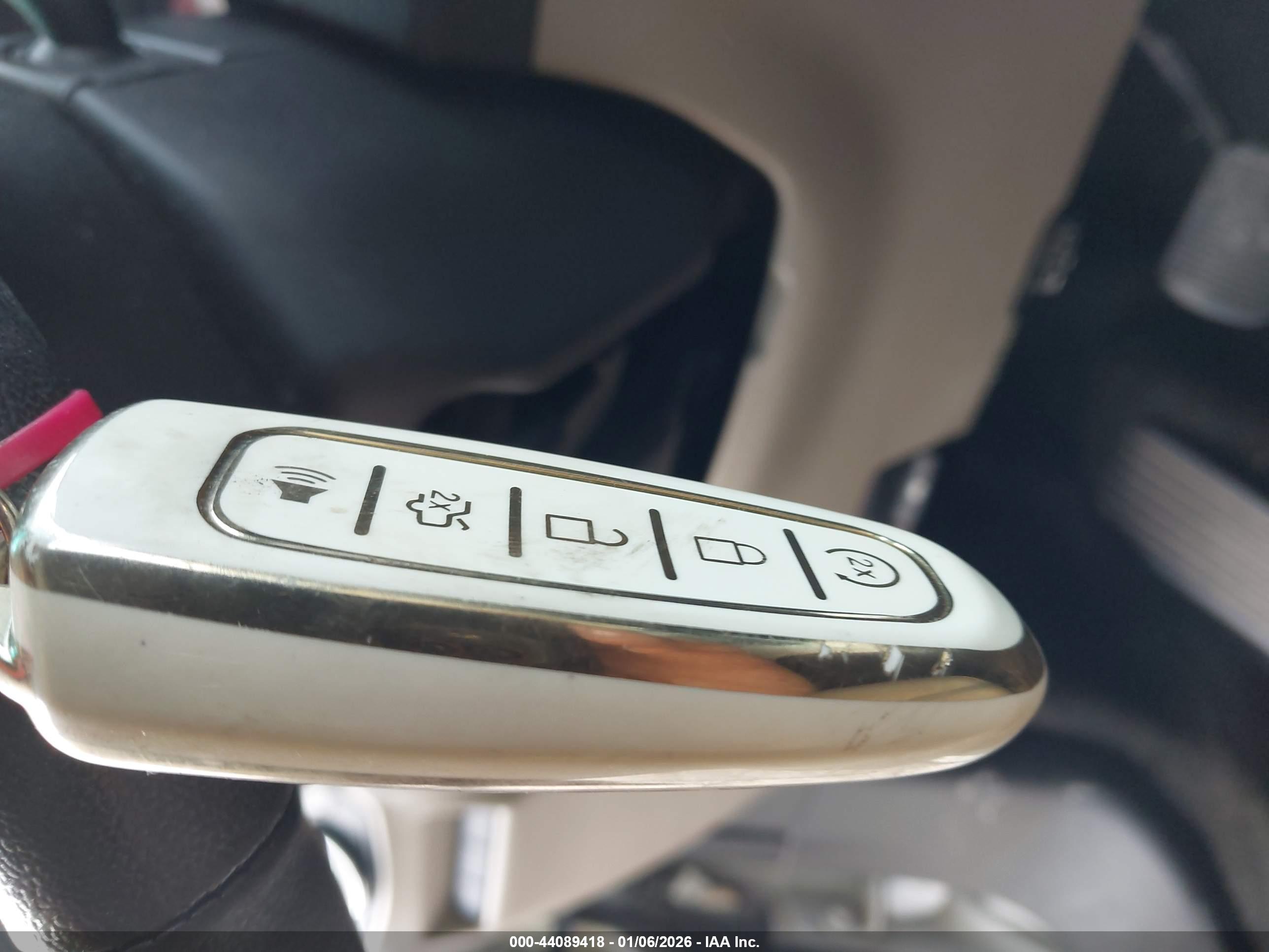 FORD EXPLORER image 11