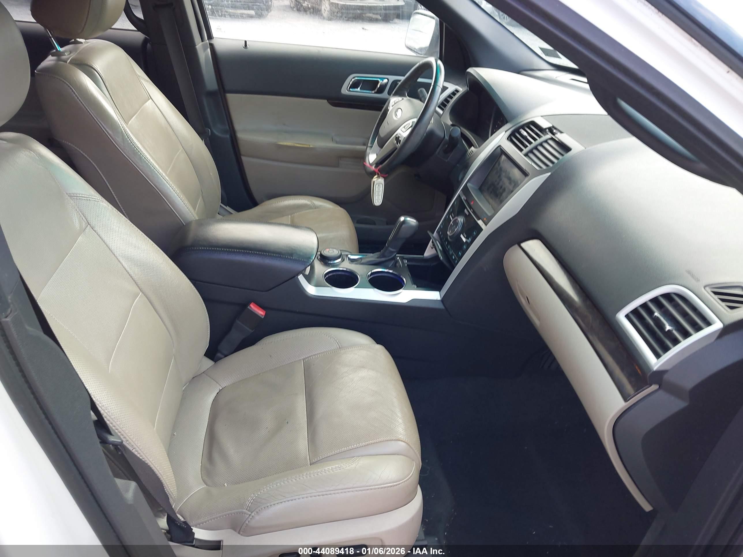 FORD EXPLORER image 5