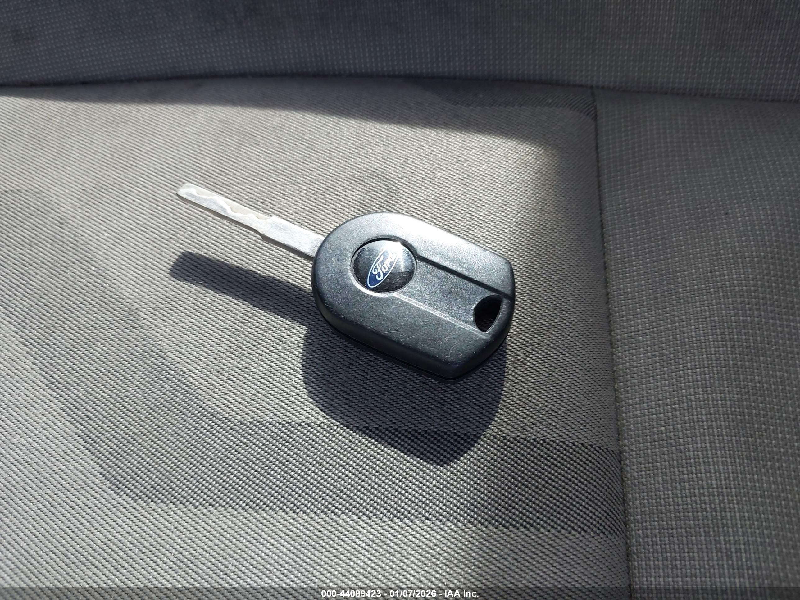 FORD TRANSIT image 11