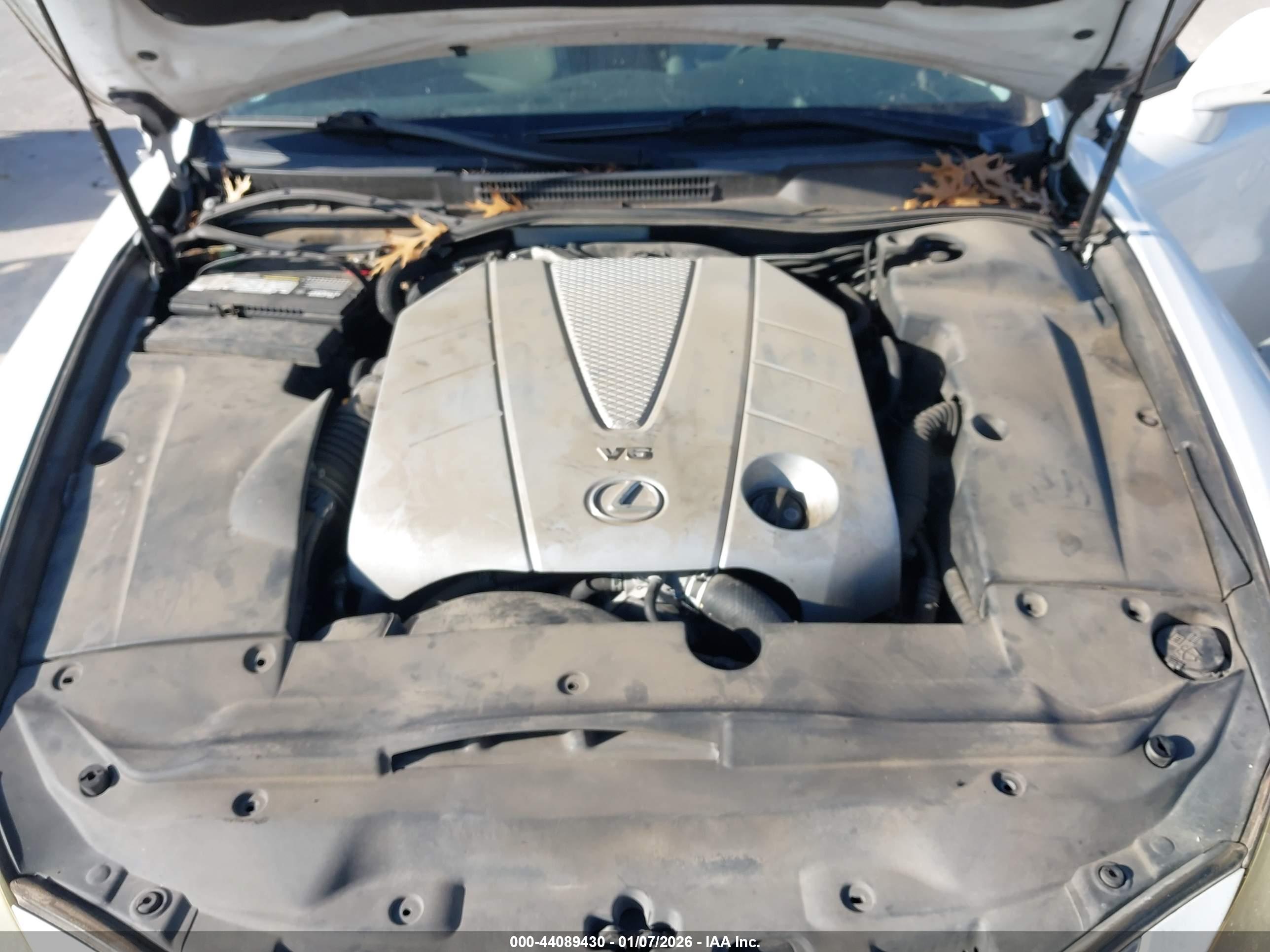 LEXUS IS image 10