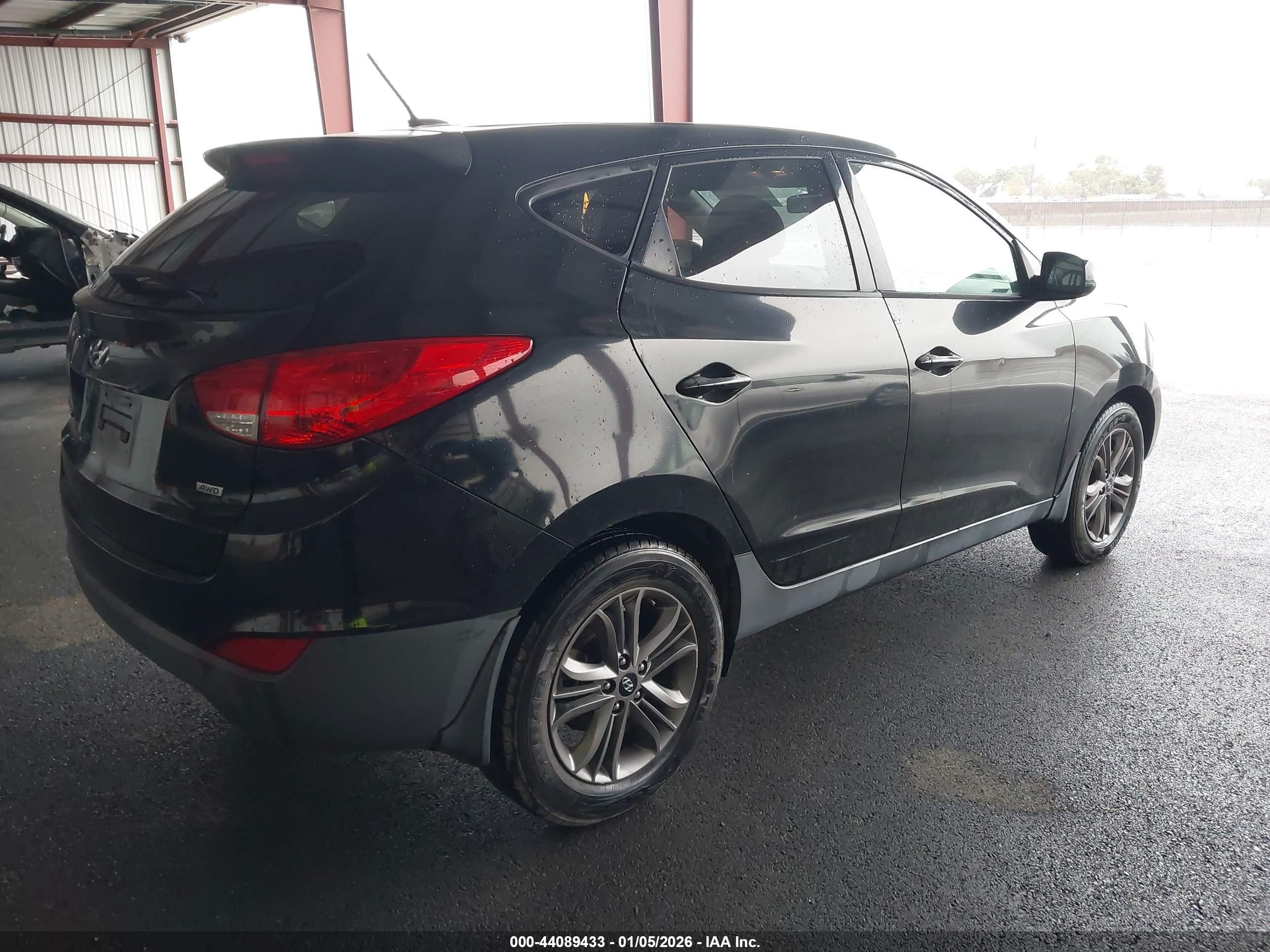 HYUNDAI TUCSON image 4
