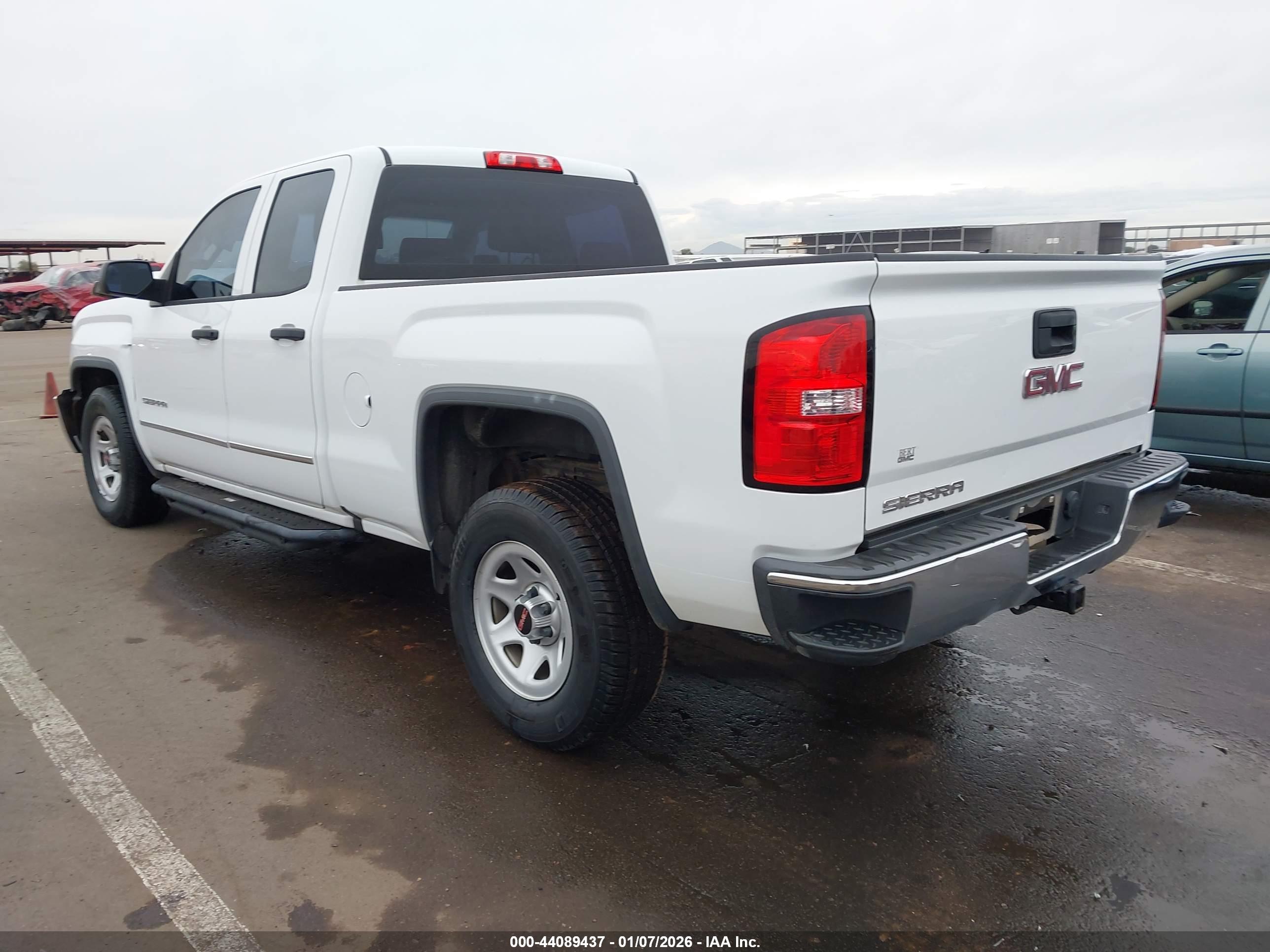 GMC SIERRA image 3