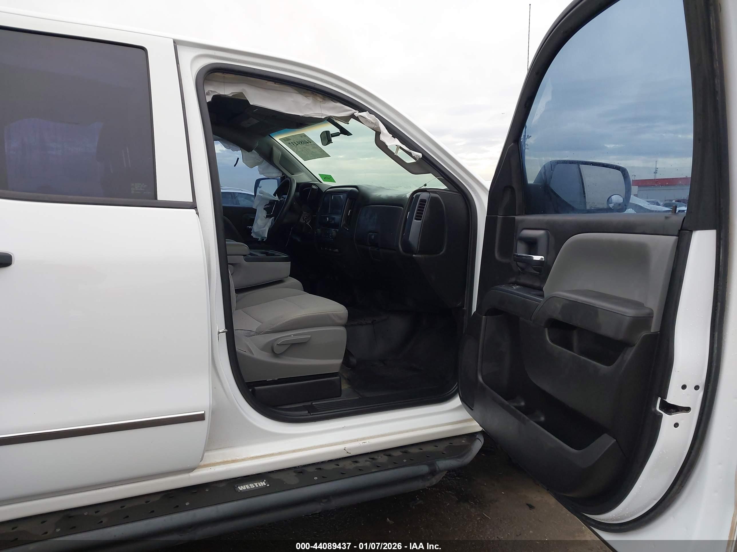 GMC SIERRA image 5