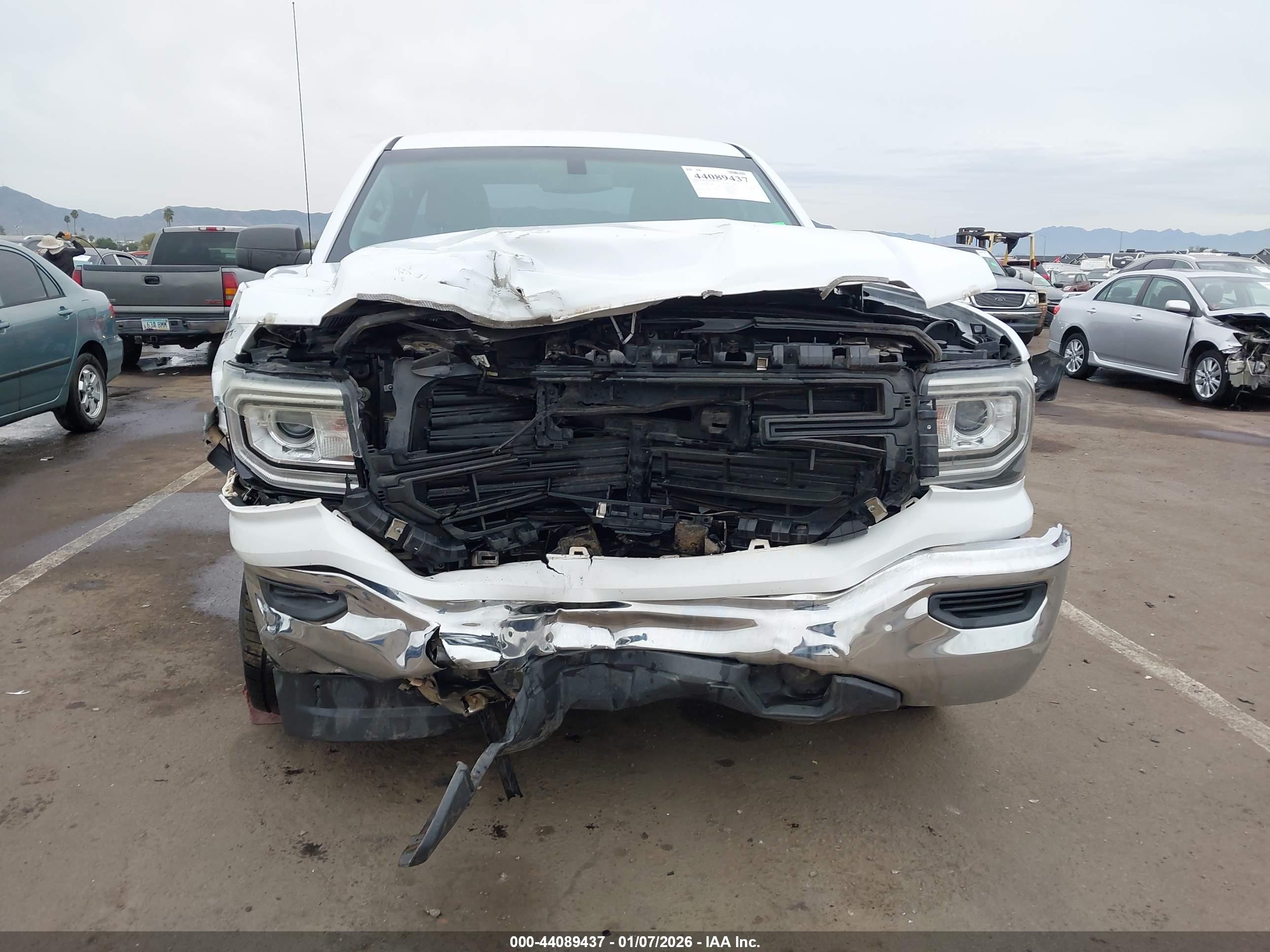 GMC SIERRA image 6