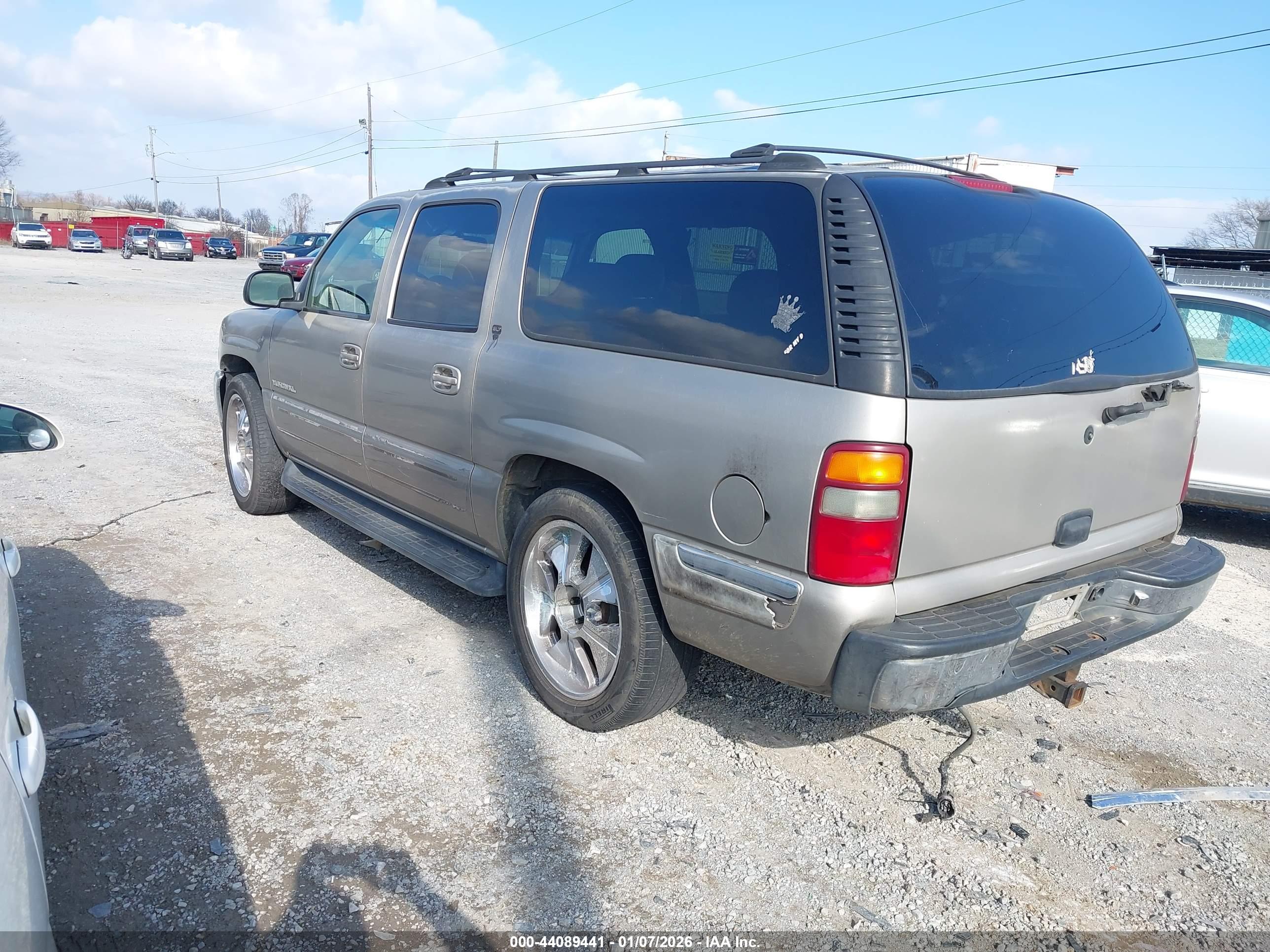 GMC YUKON image 3