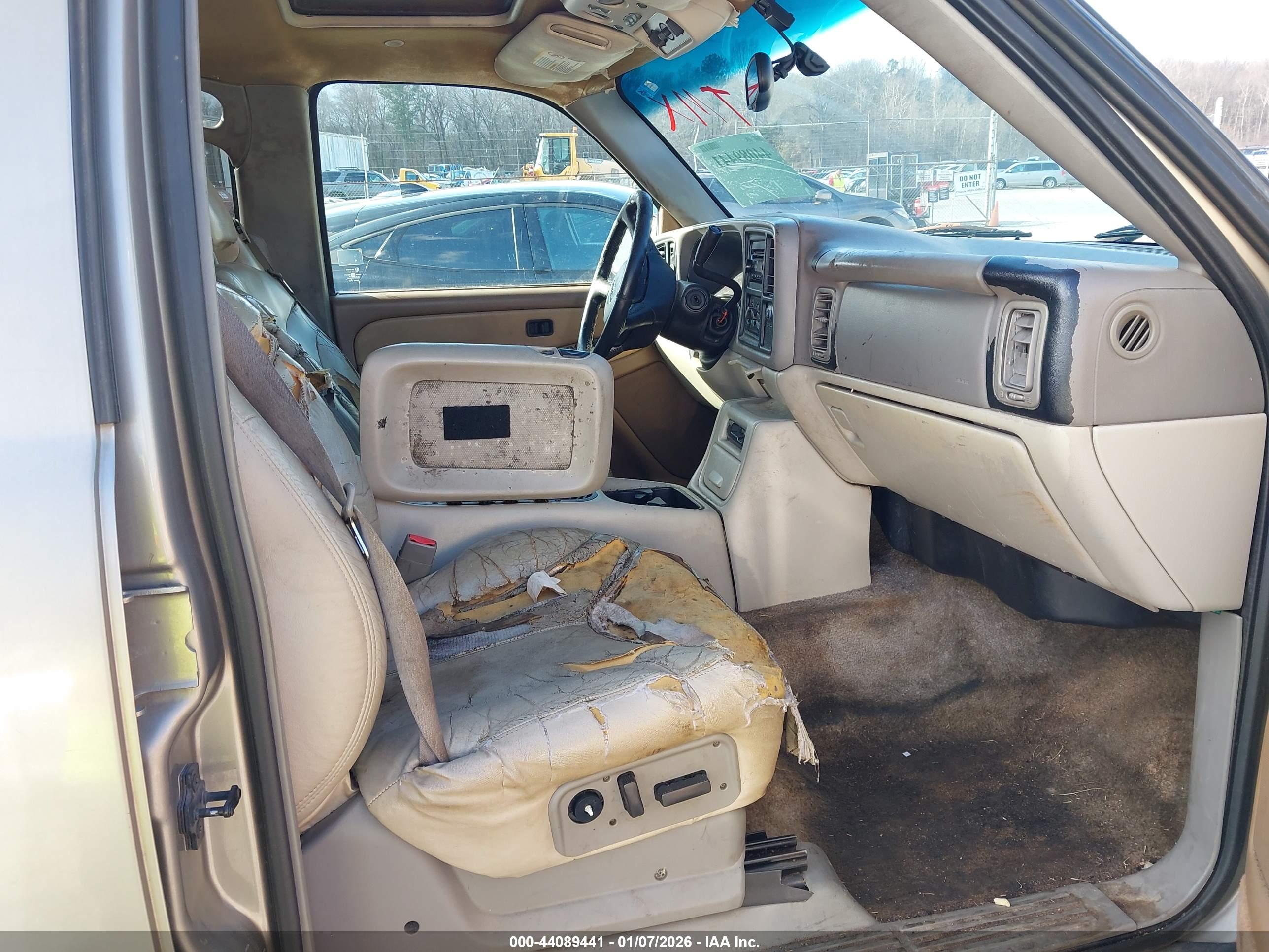 GMC YUKON image 5