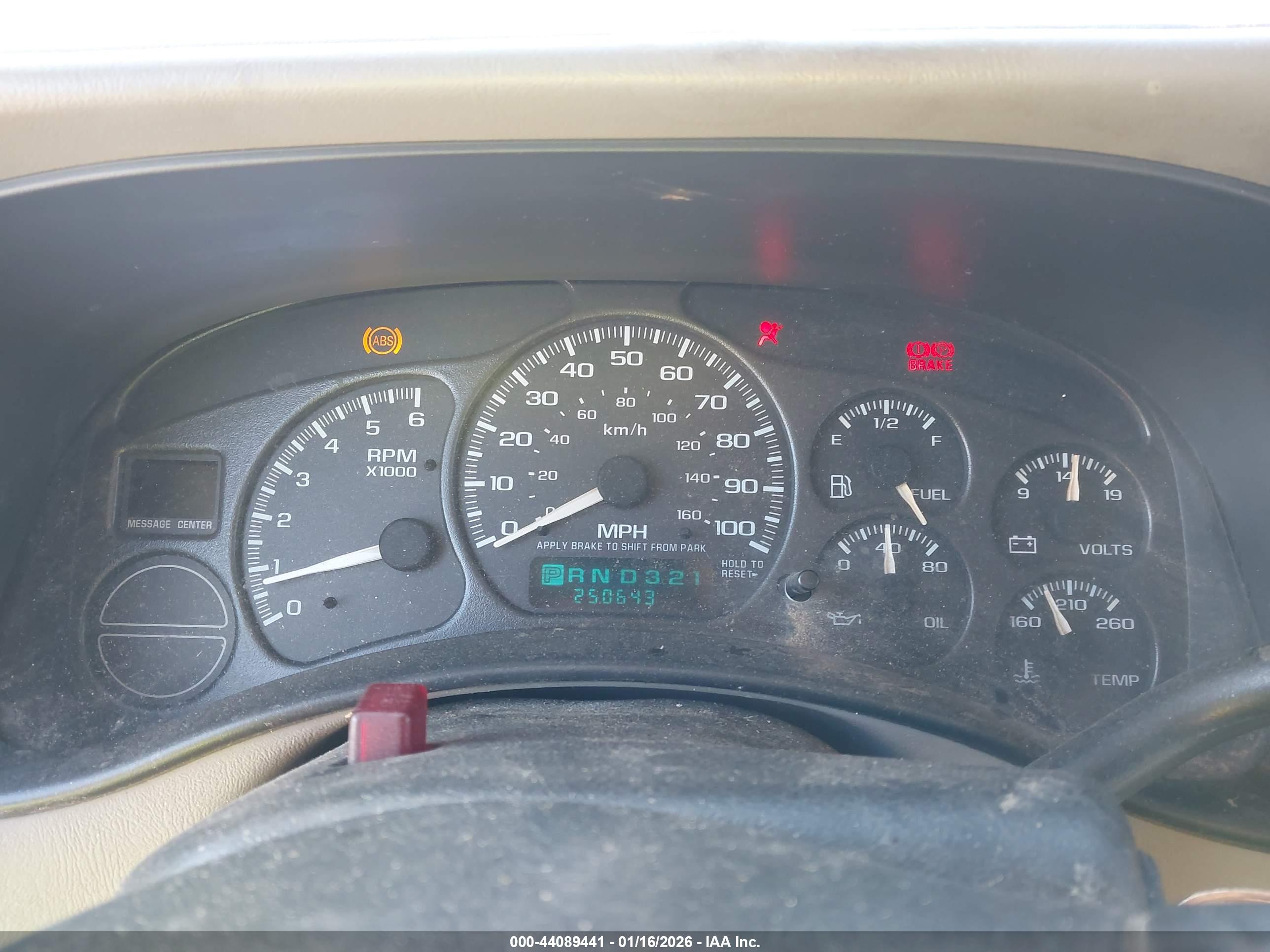 GMC YUKON image 7