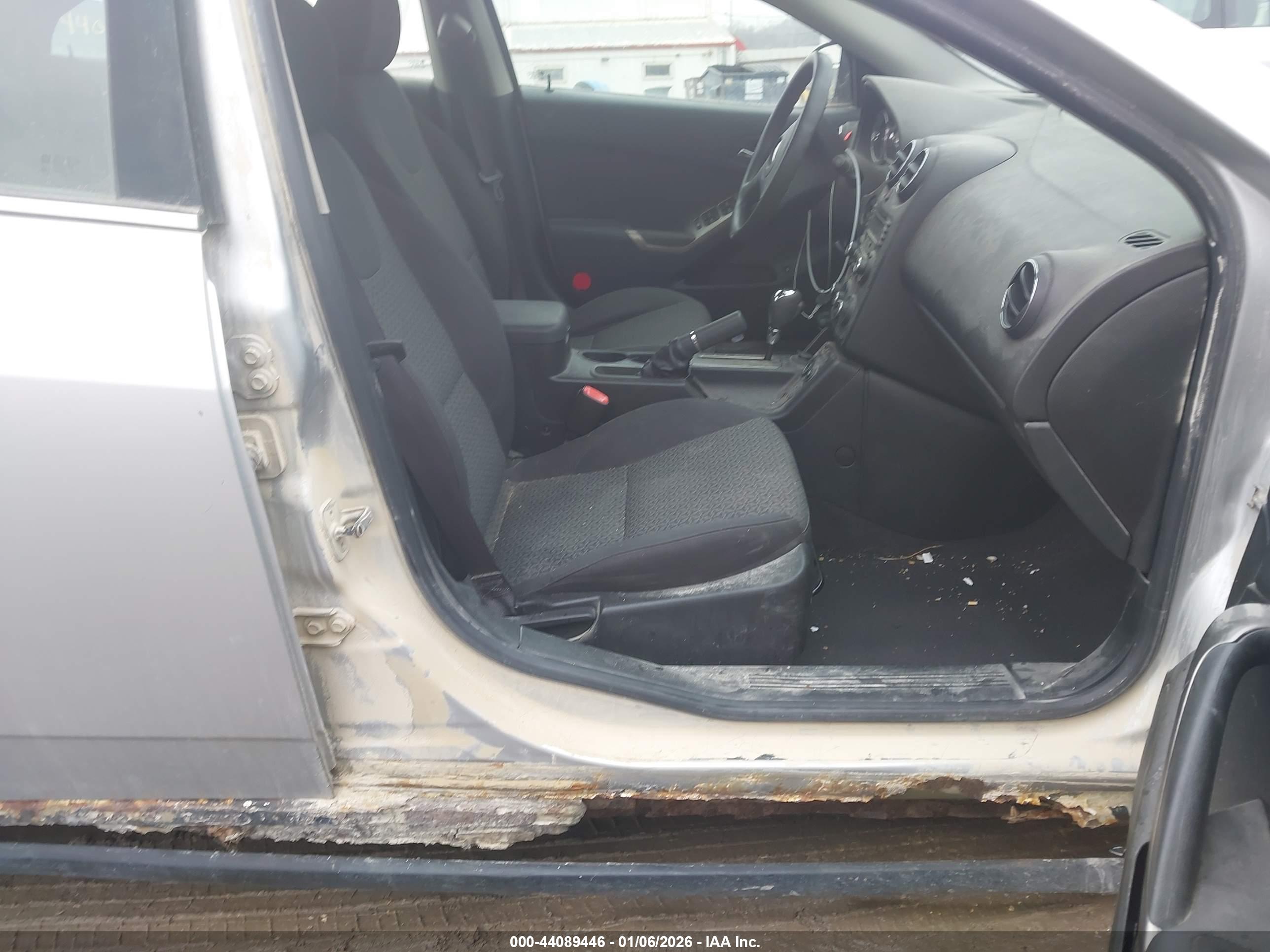 PONTIAC G6 image 5