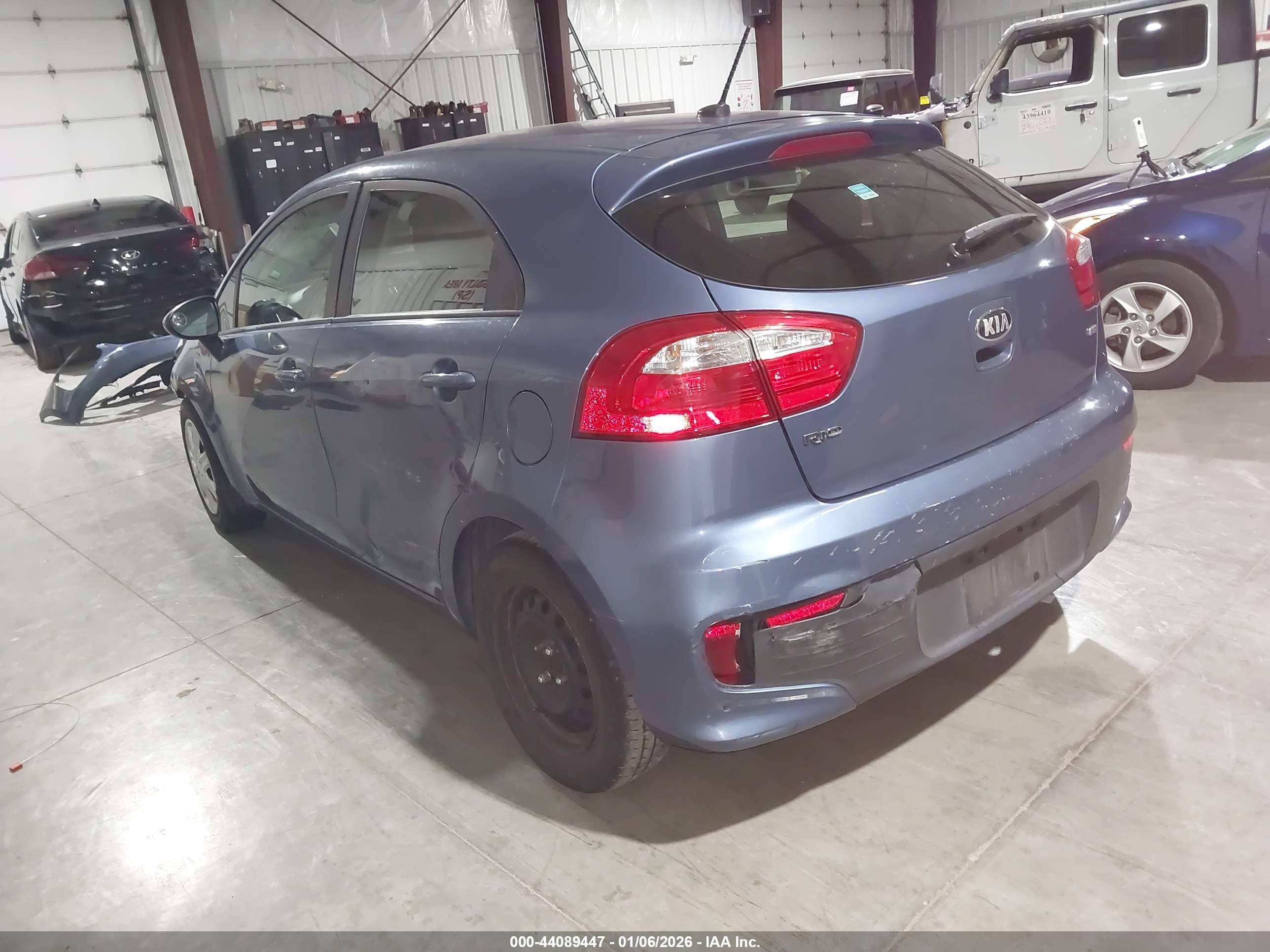 KIA RIO image 3