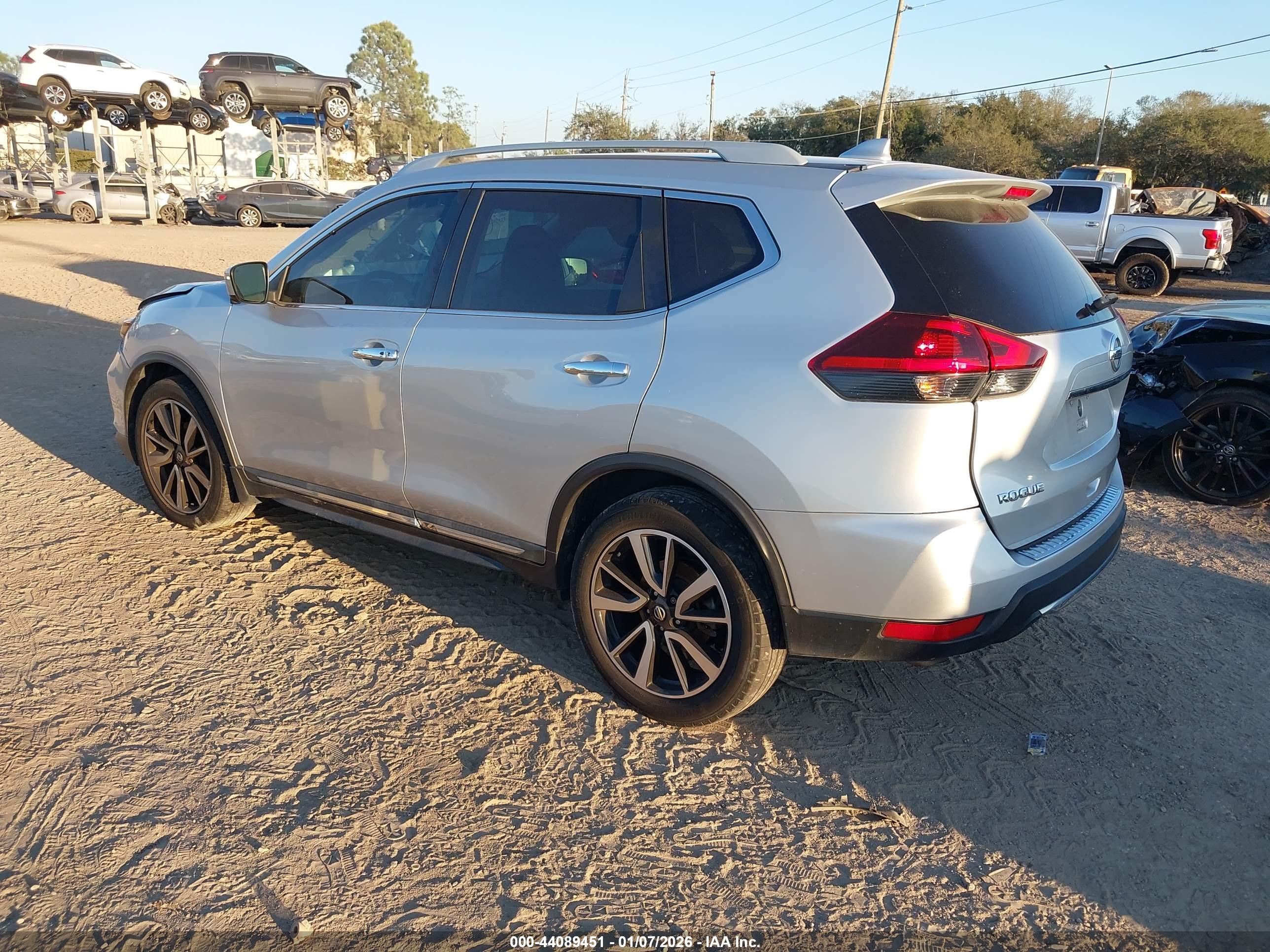NISSAN ROGUE image 3