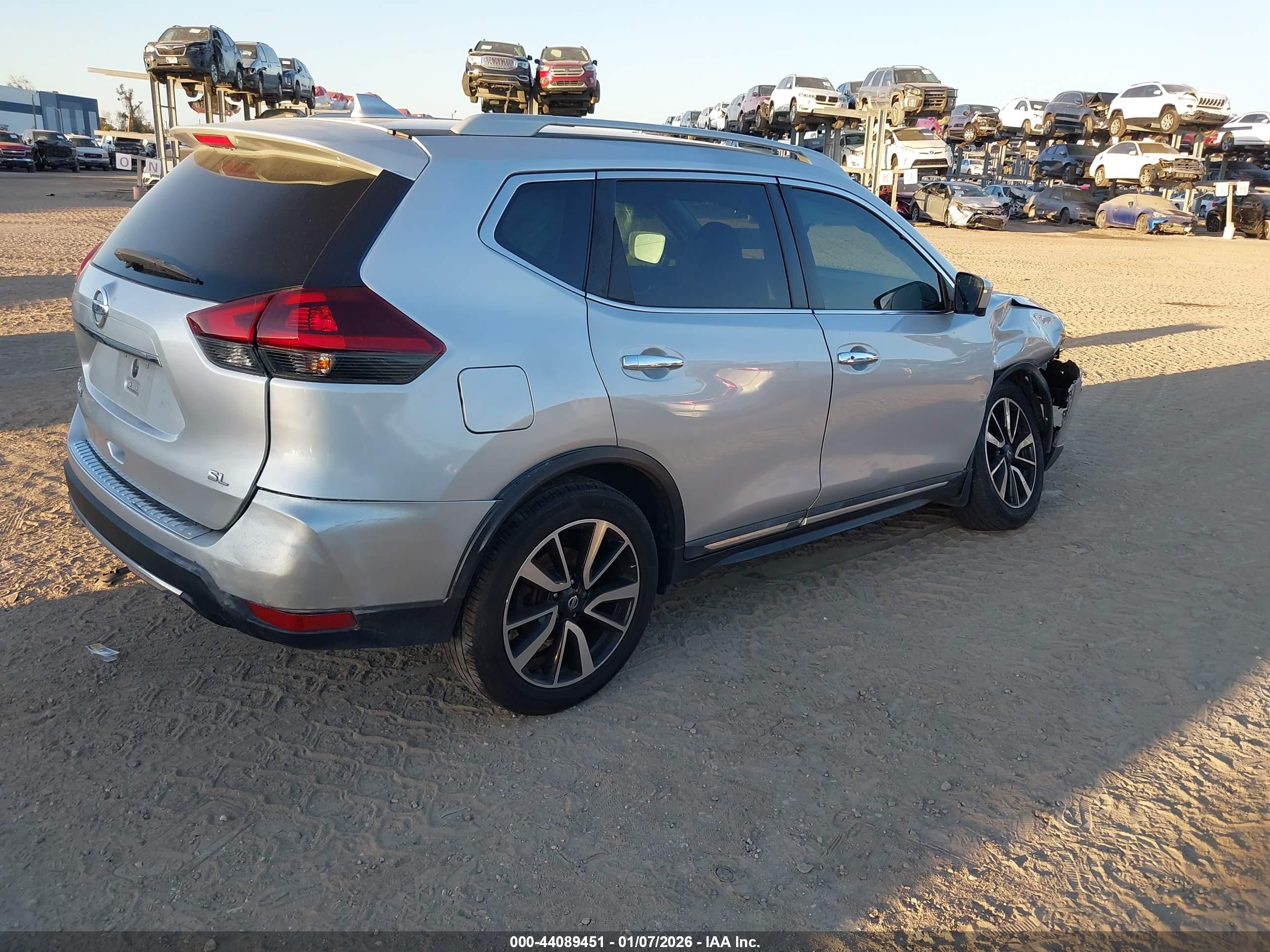 NISSAN ROGUE image 4