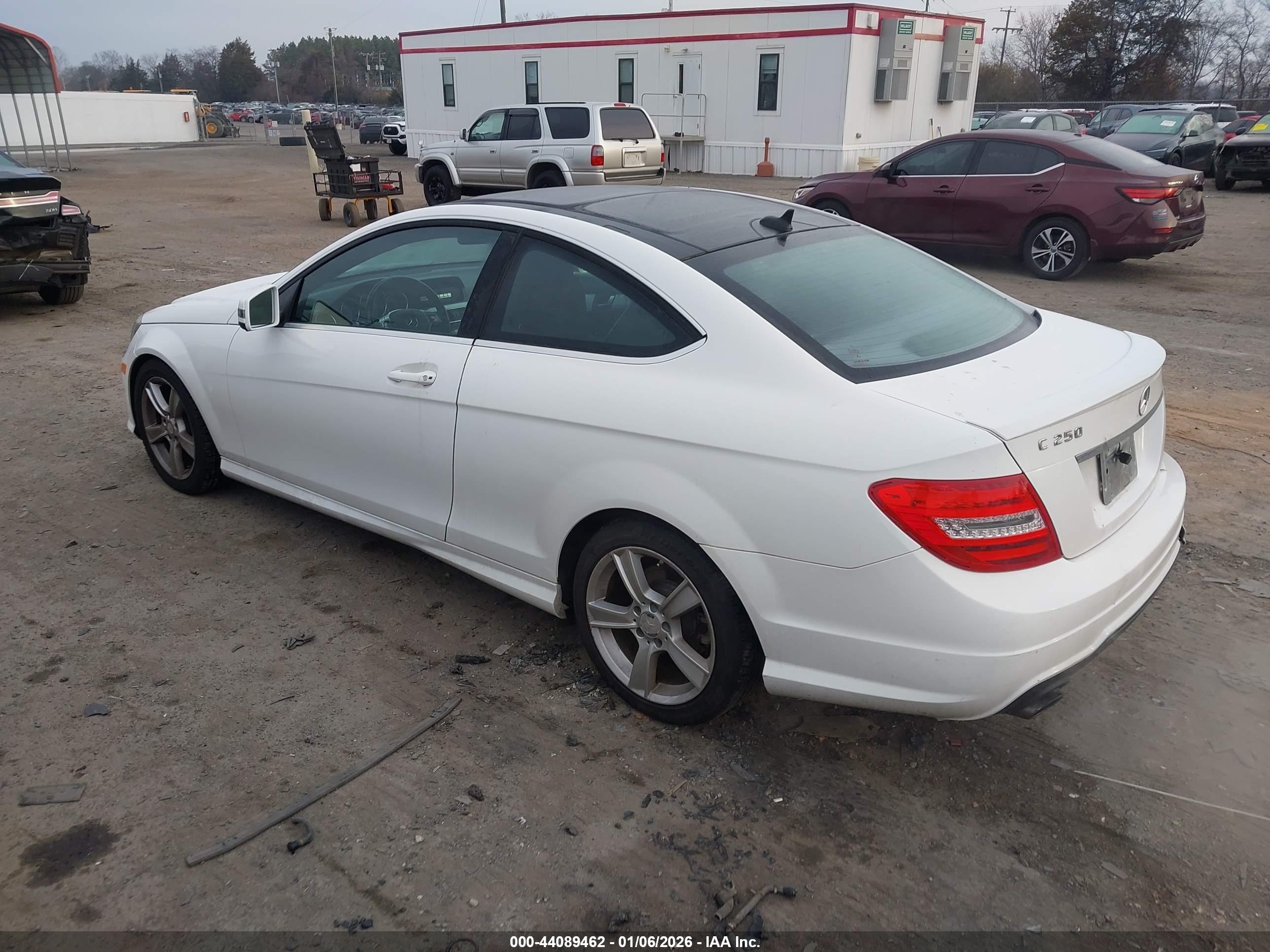MERCEDES-BENZ C image 3