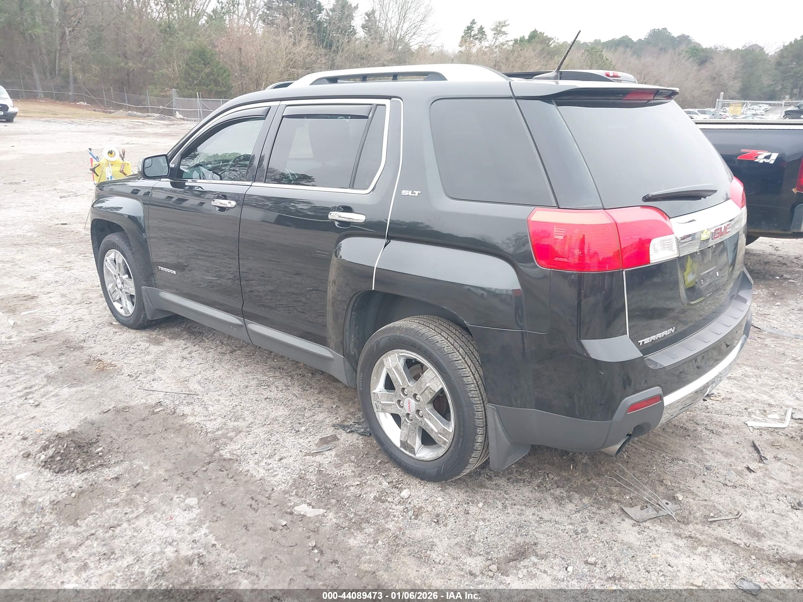 GMC TERRAIN image 3