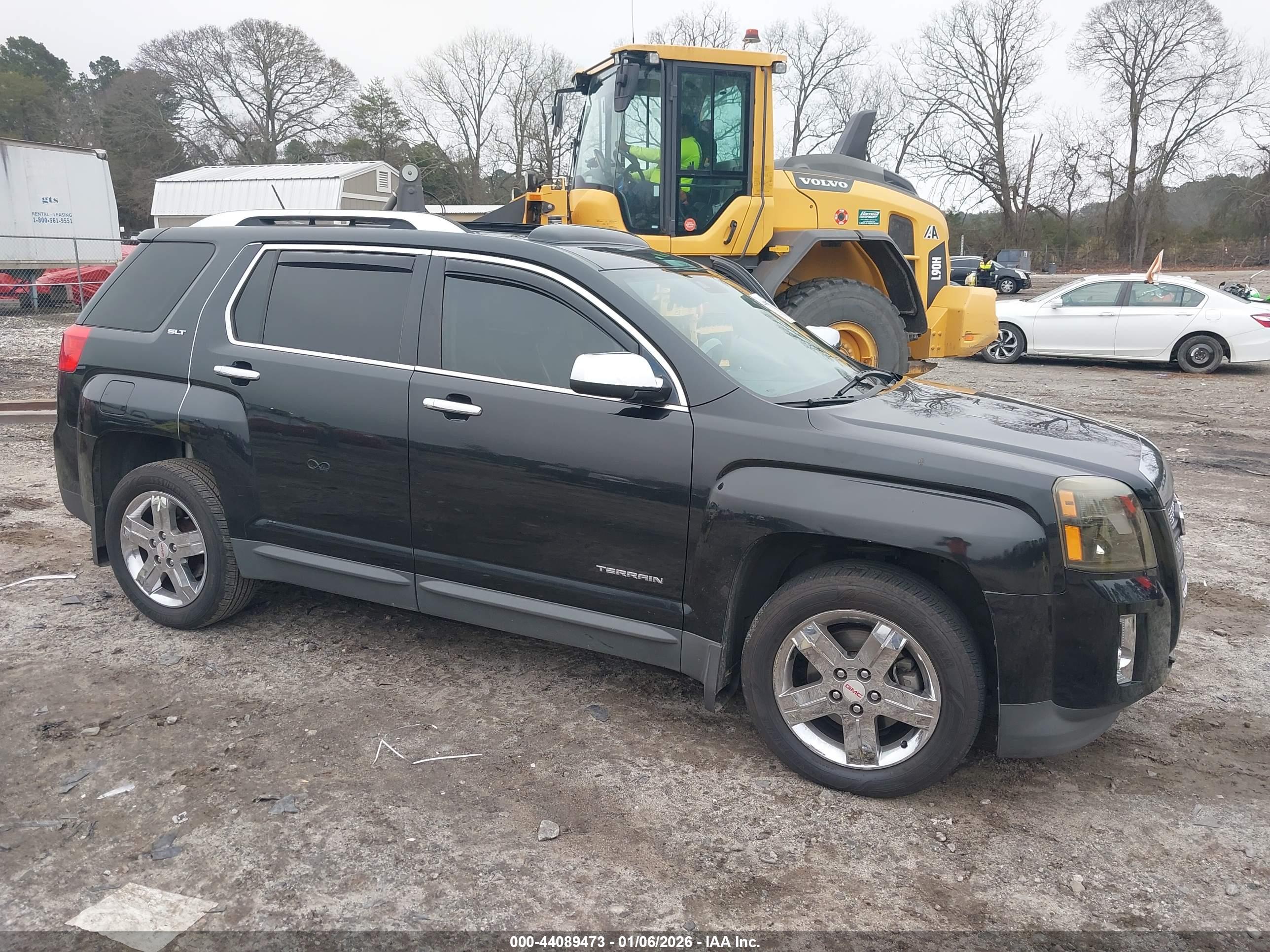 GMC TERRAIN image 6