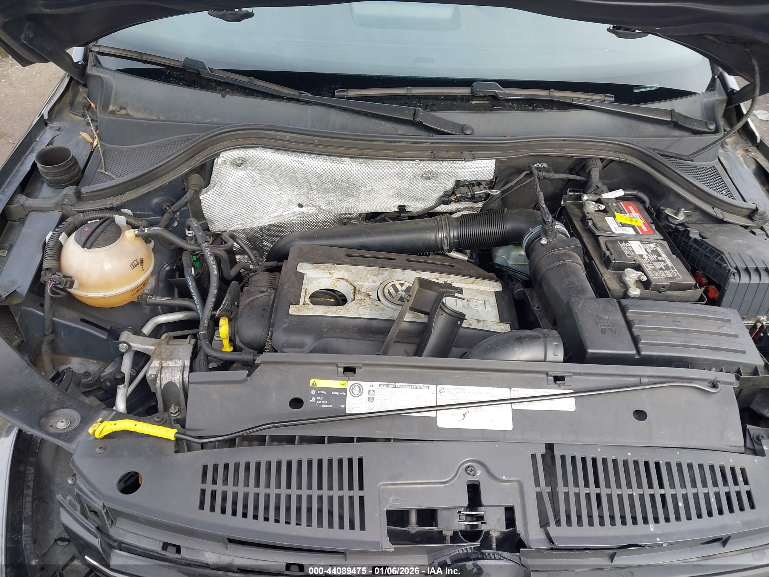VOLKSWAGEN TIGUAN image 10