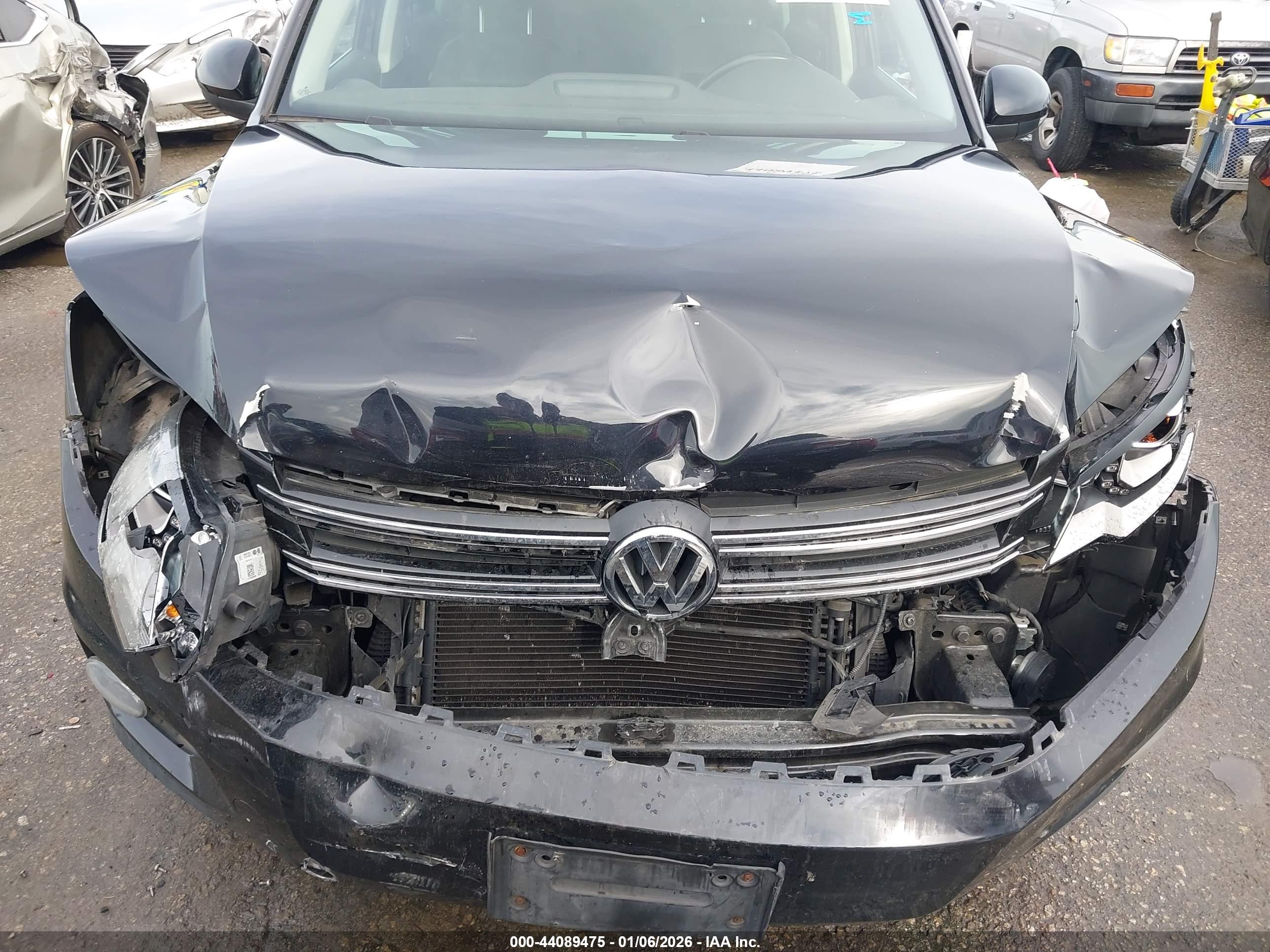 VOLKSWAGEN TIGUAN image 6