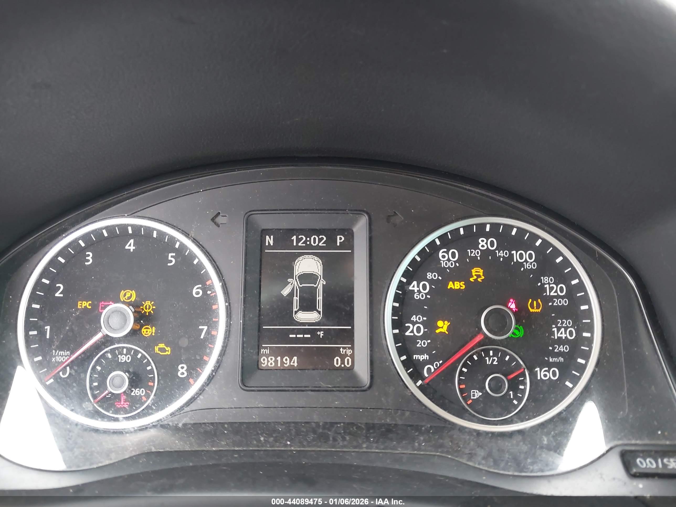 VOLKSWAGEN TIGUAN image 7