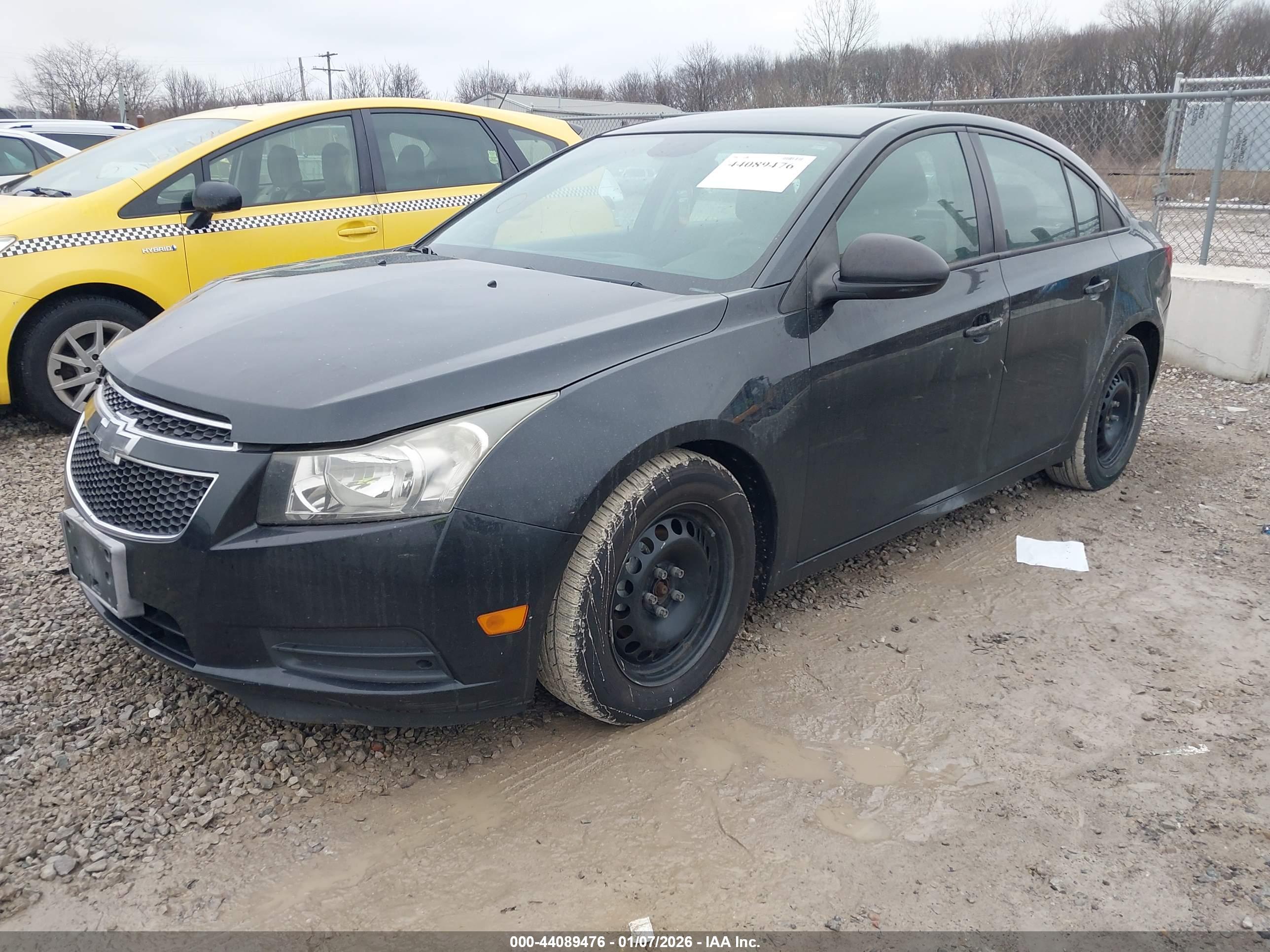 CHEVROLET CRUZE image 2