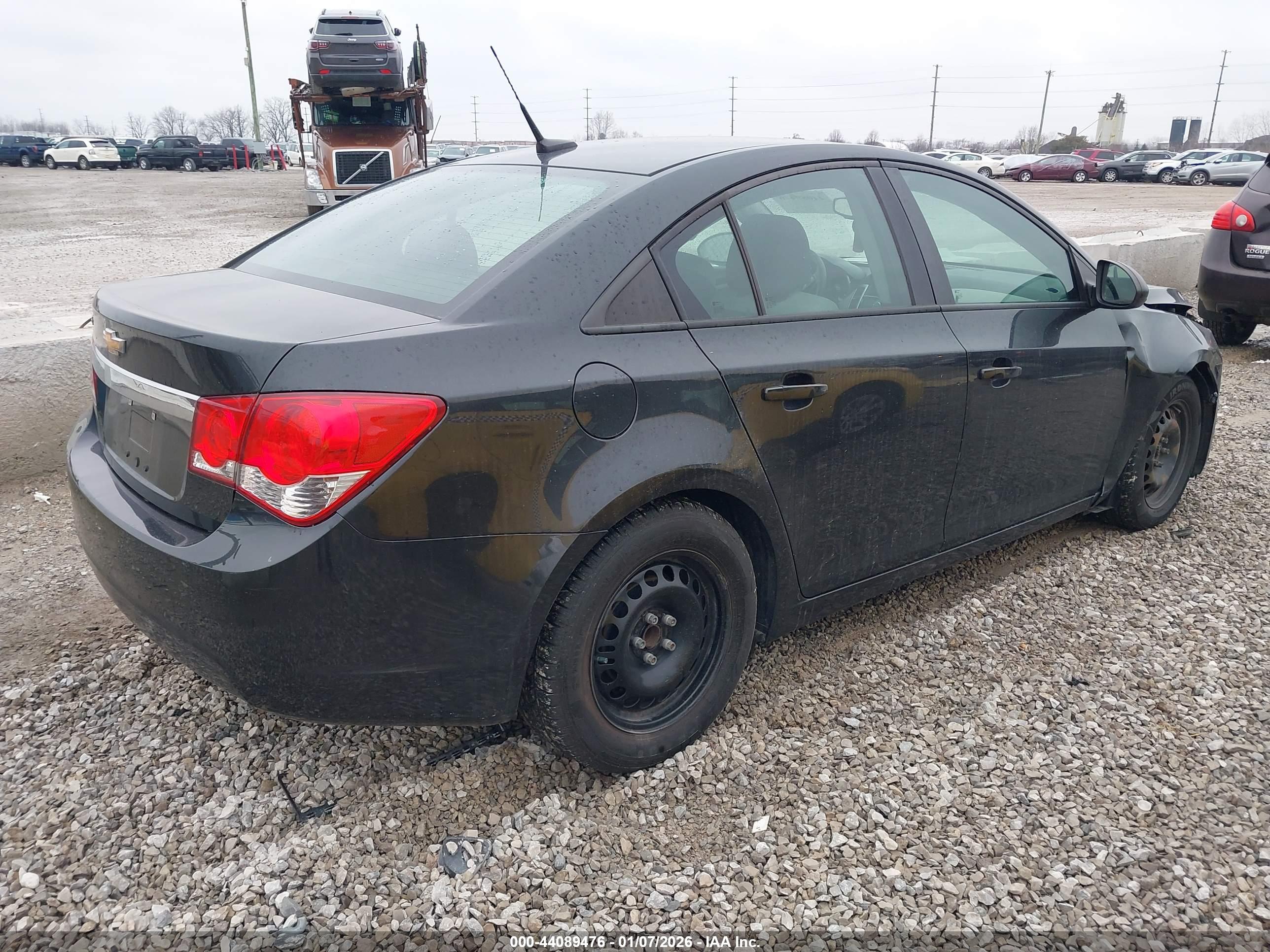 CHEVROLET CRUZE image 4