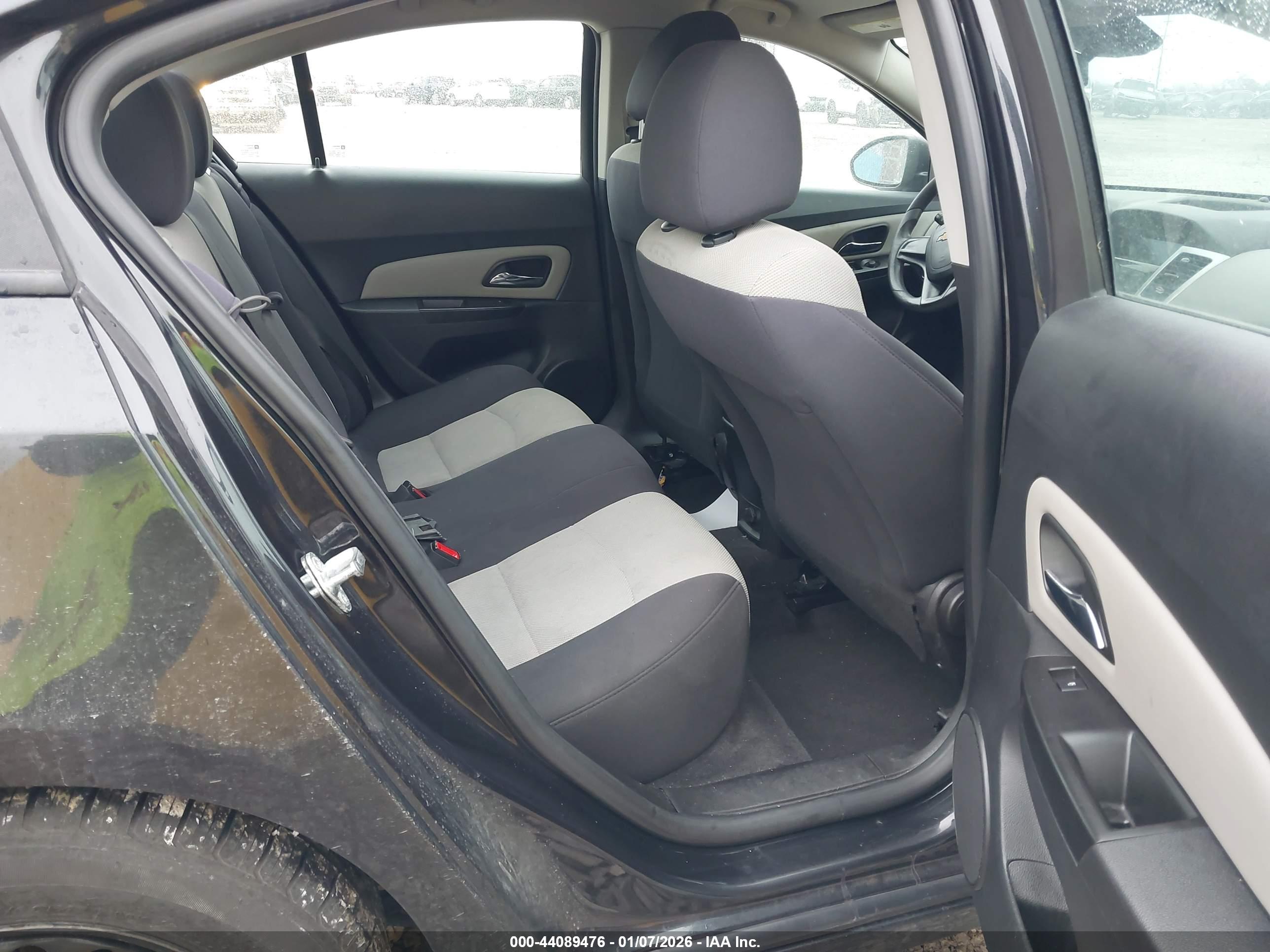 CHEVROLET CRUZE image 8