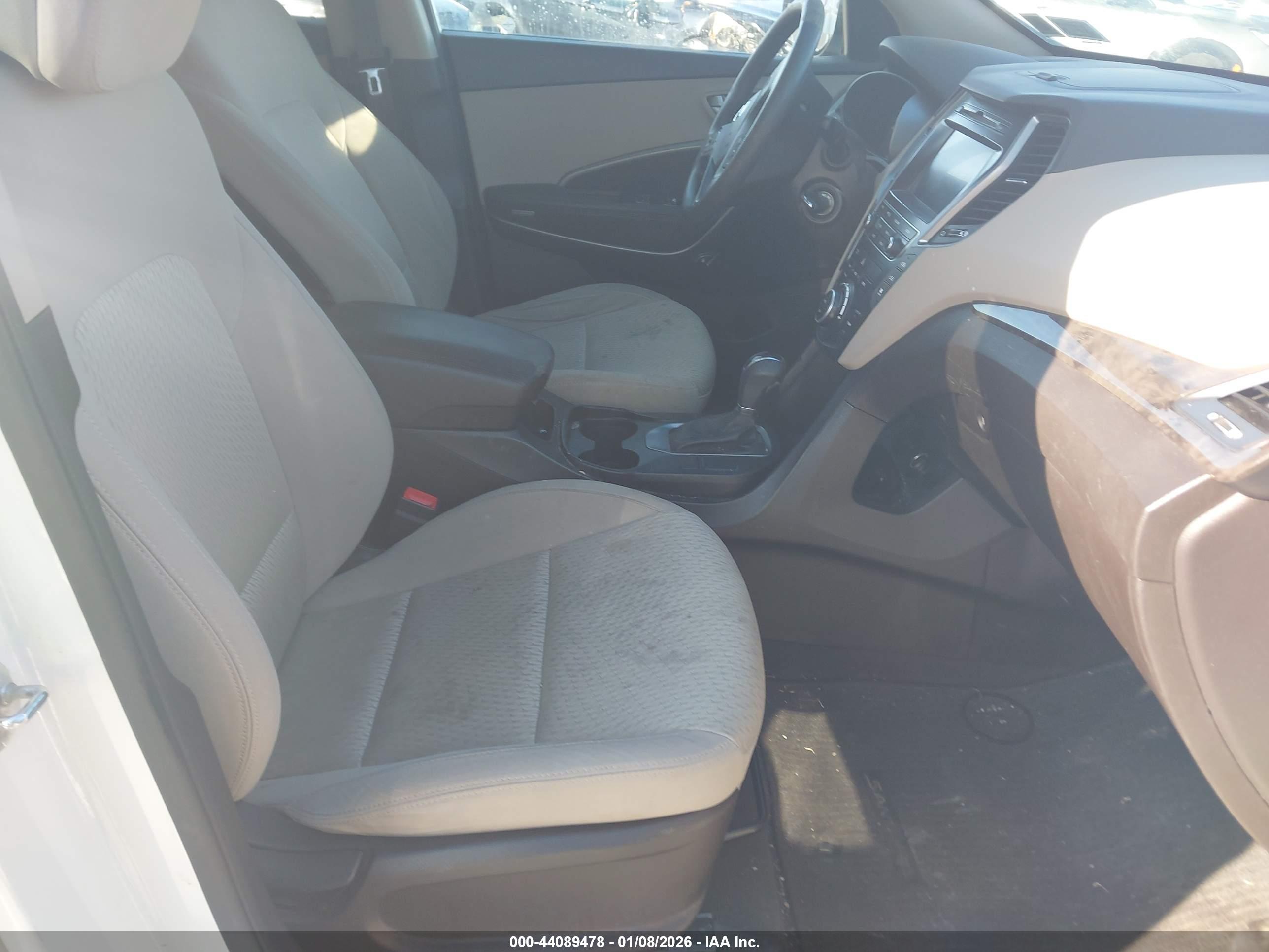 HYUNDAI SANTA image 5