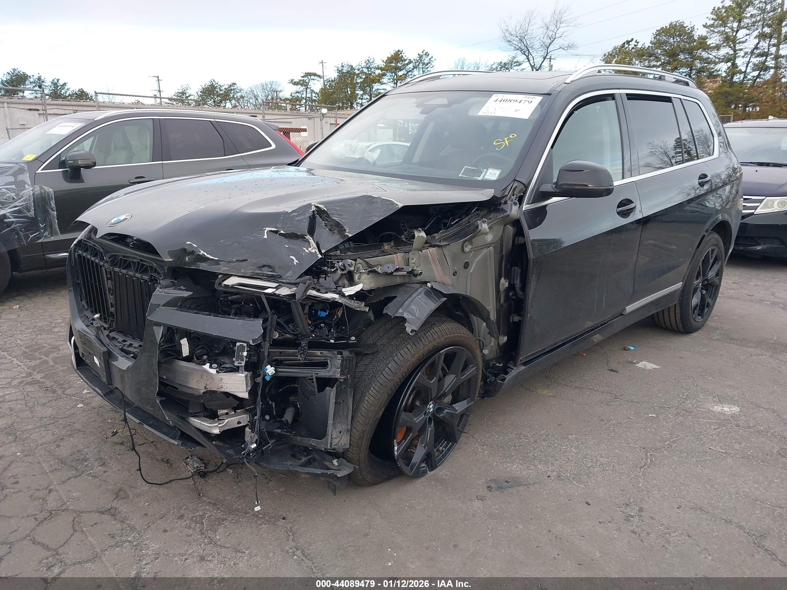 BMW X7 image 2