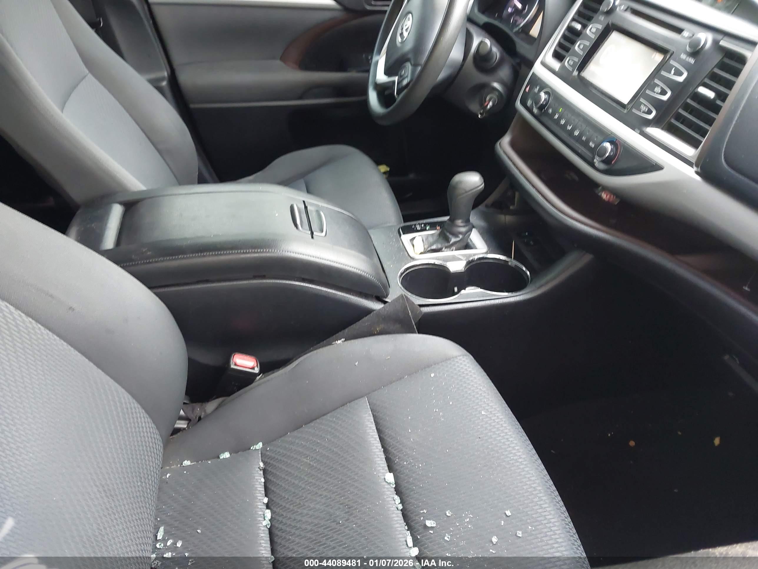 TOYOTA HIGHLANDER image 5