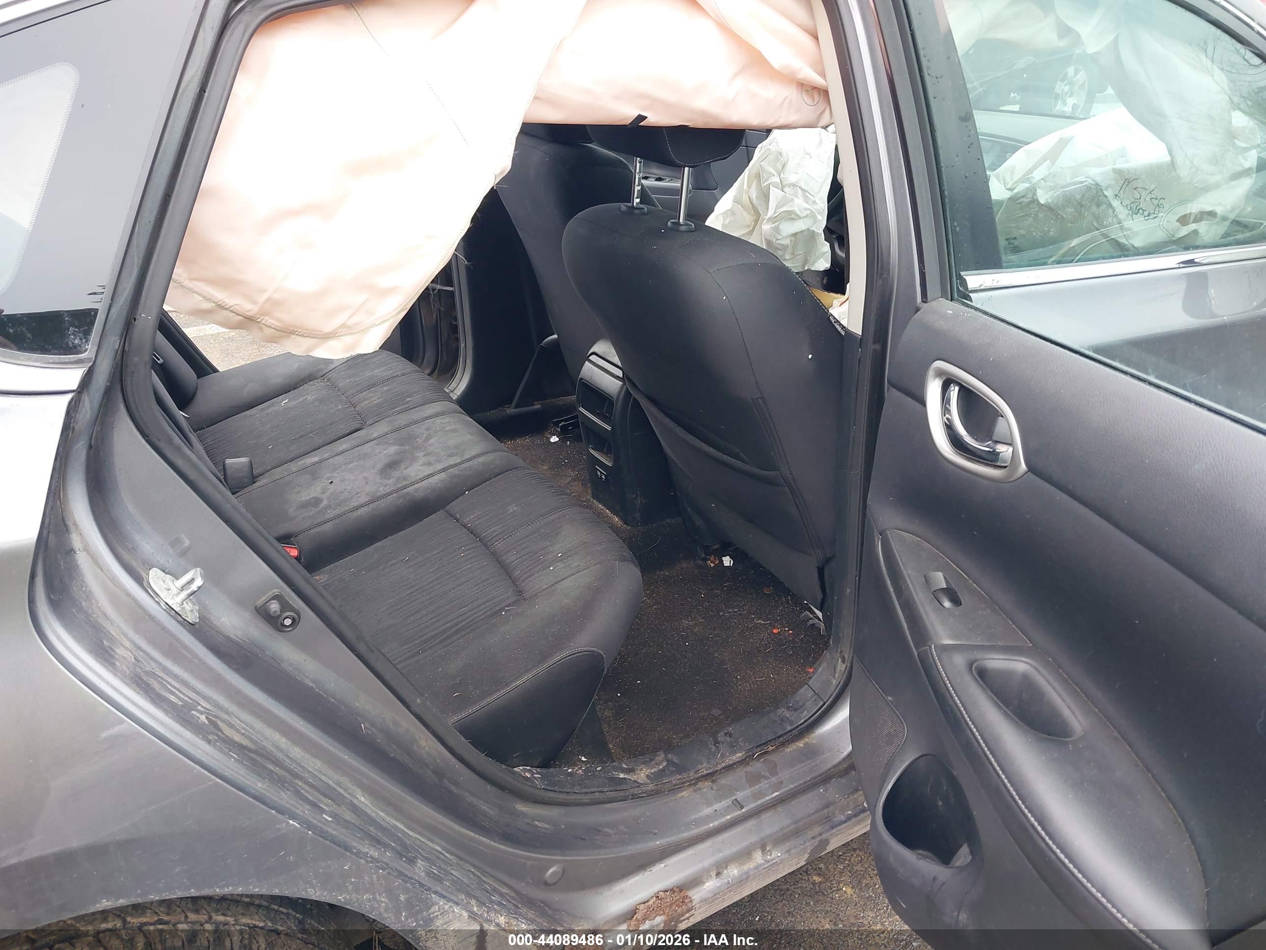 NISSAN SENTRA image 8