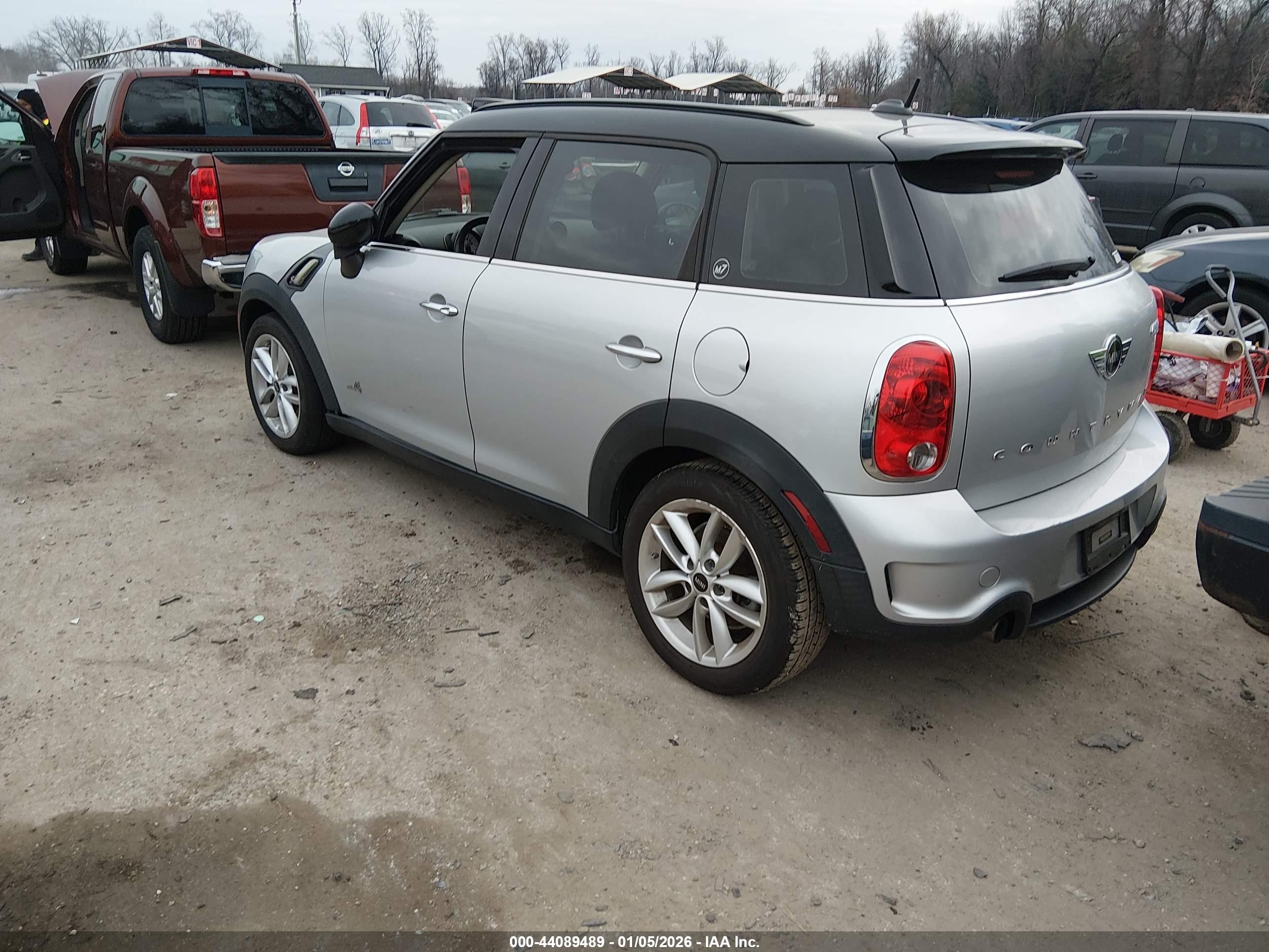 MINI COUNTRYMAN image 3