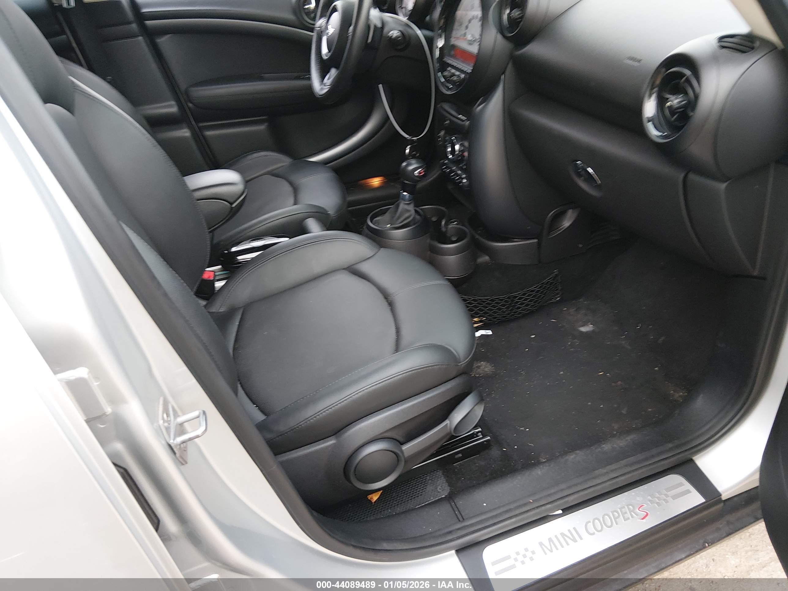 MINI COUNTRYMAN image 5