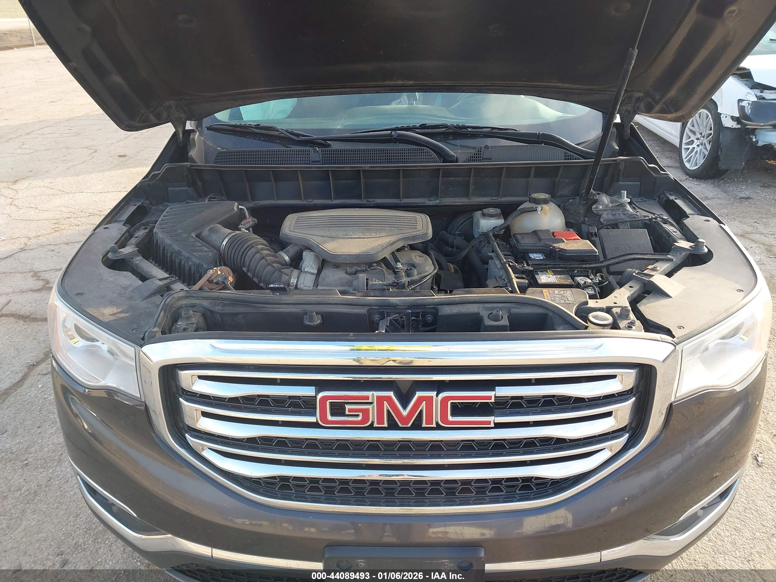 GMC ACADIA image 10