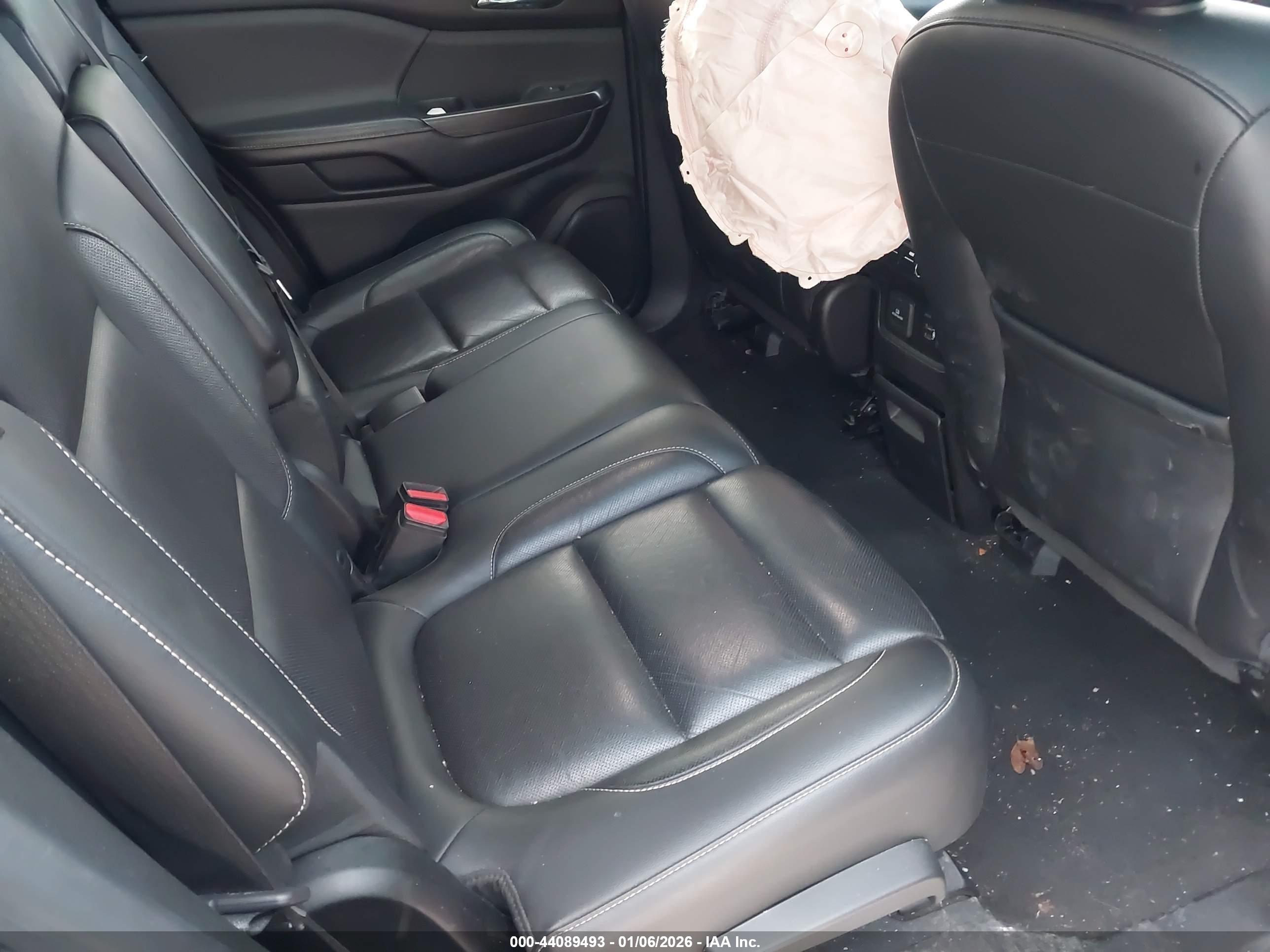 GMC ACADIA image 8