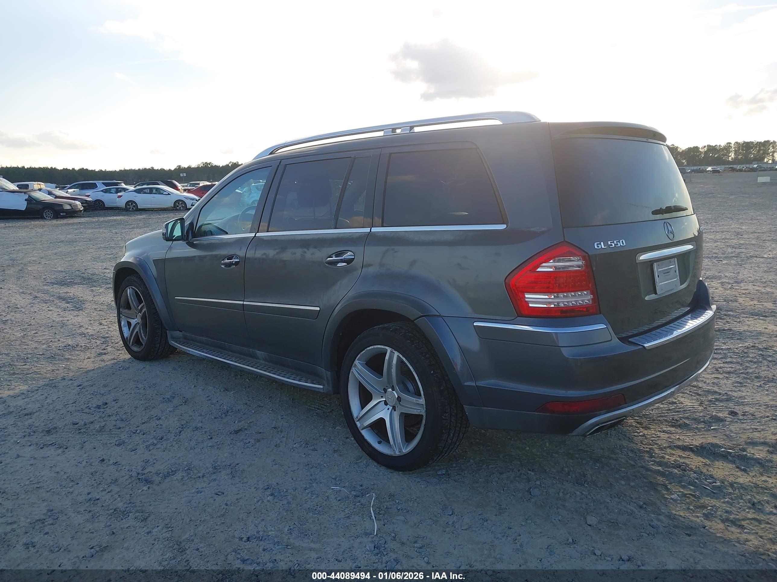 MERCEDES-BENZ GL image 3