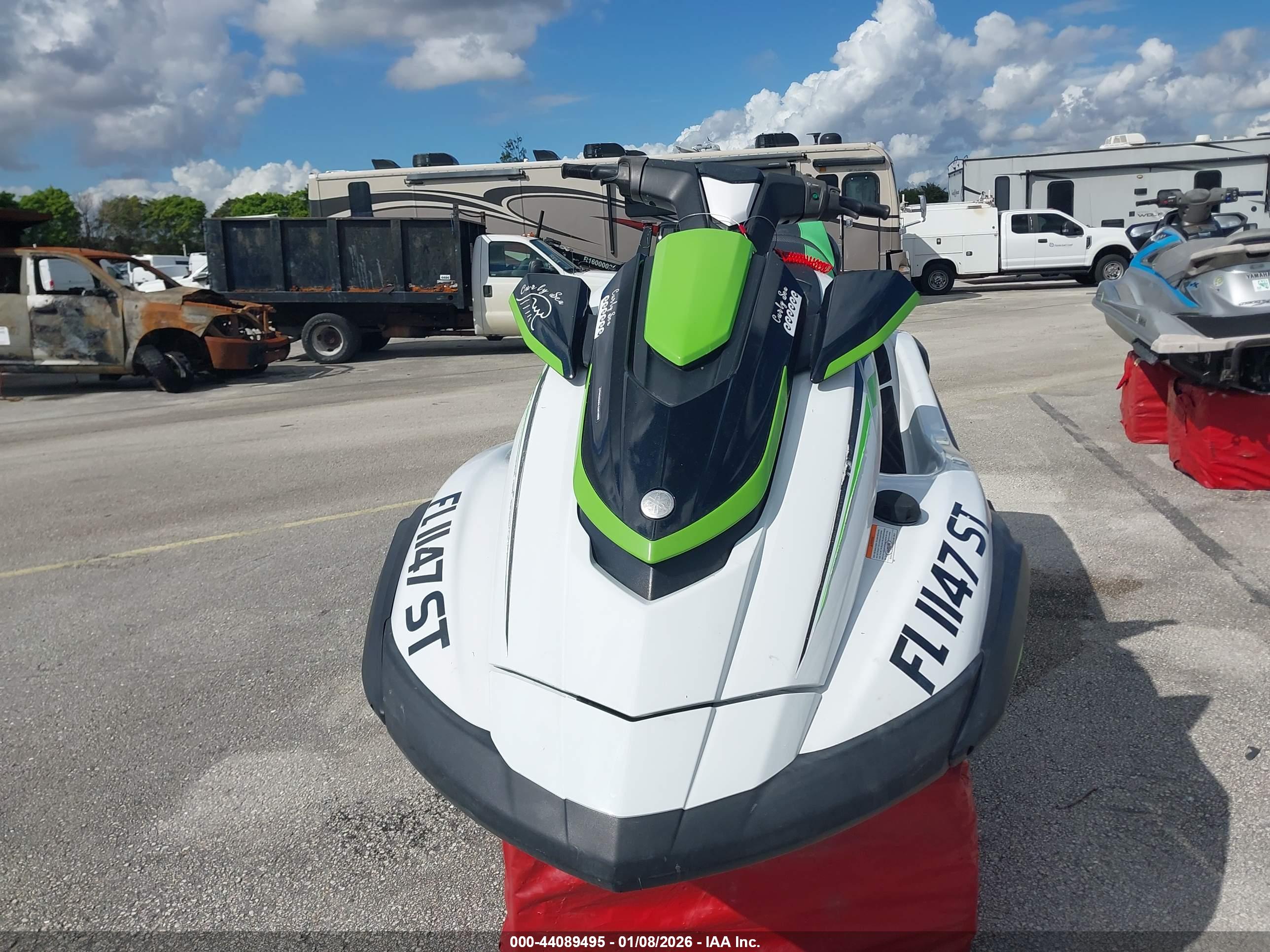 YAMAHA WAVERUNNER image 6